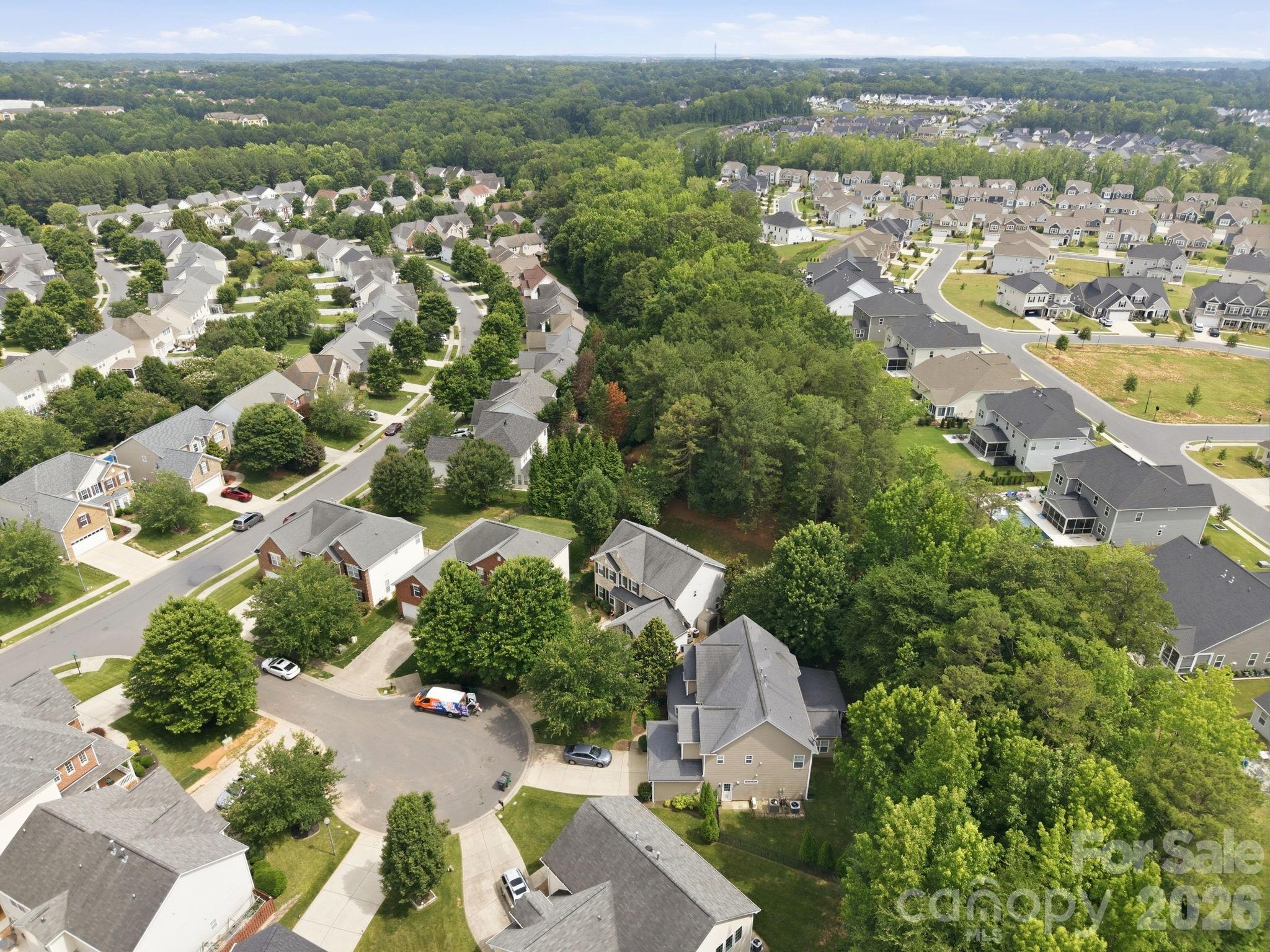 16106 Cloverleaf Court — Charlotte
