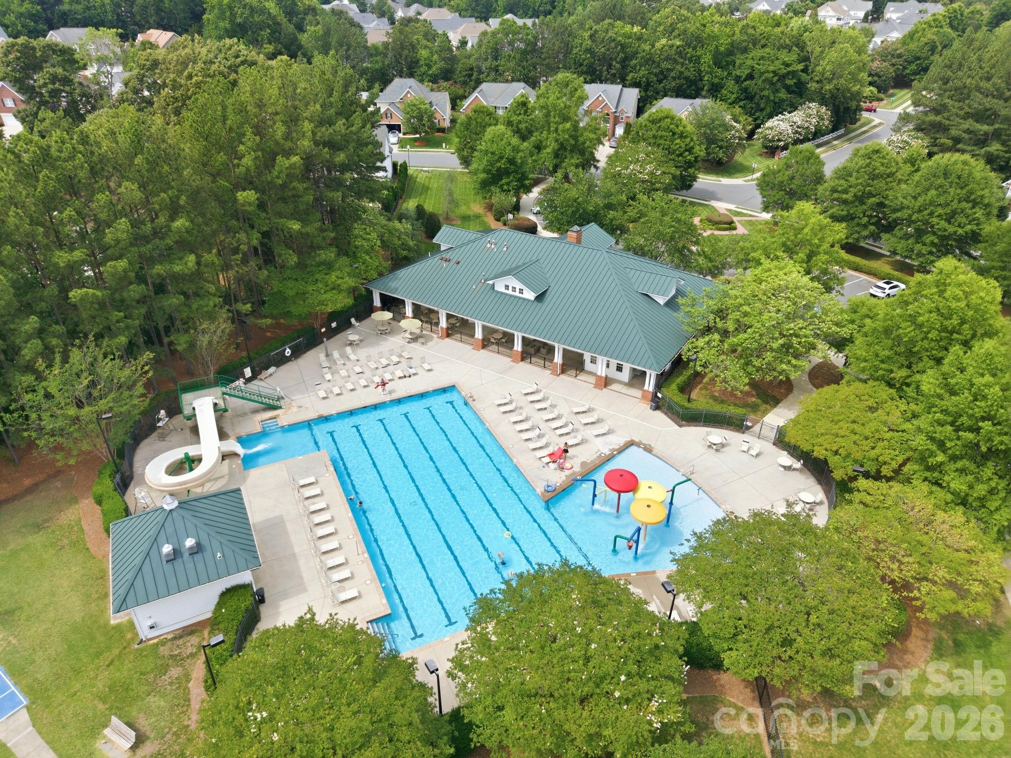 16106 Cloverleaf Court — Charlotte
