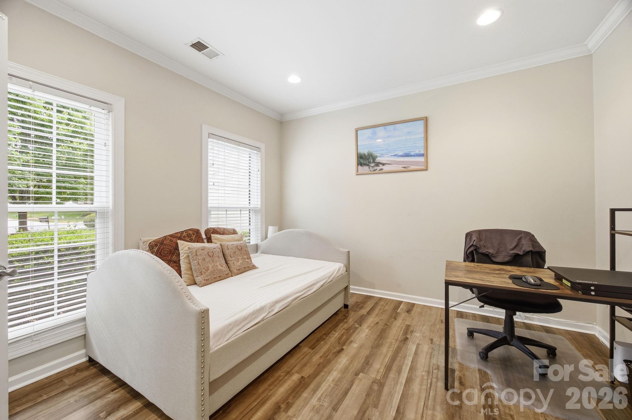16106 Cloverleaf Court — Charlotte