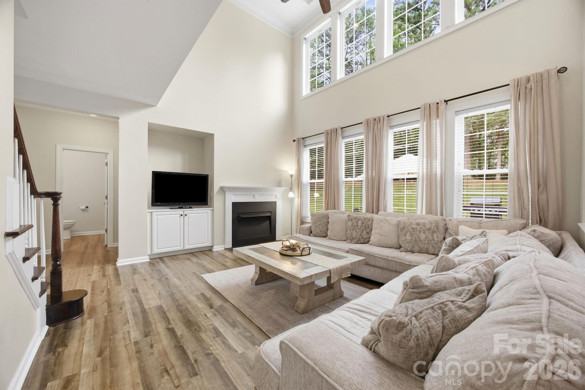 16106 Cloverleaf Court — Charlotte