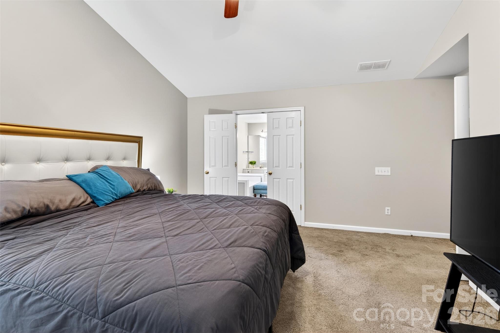 9204 Culcairn Road — Huntersville