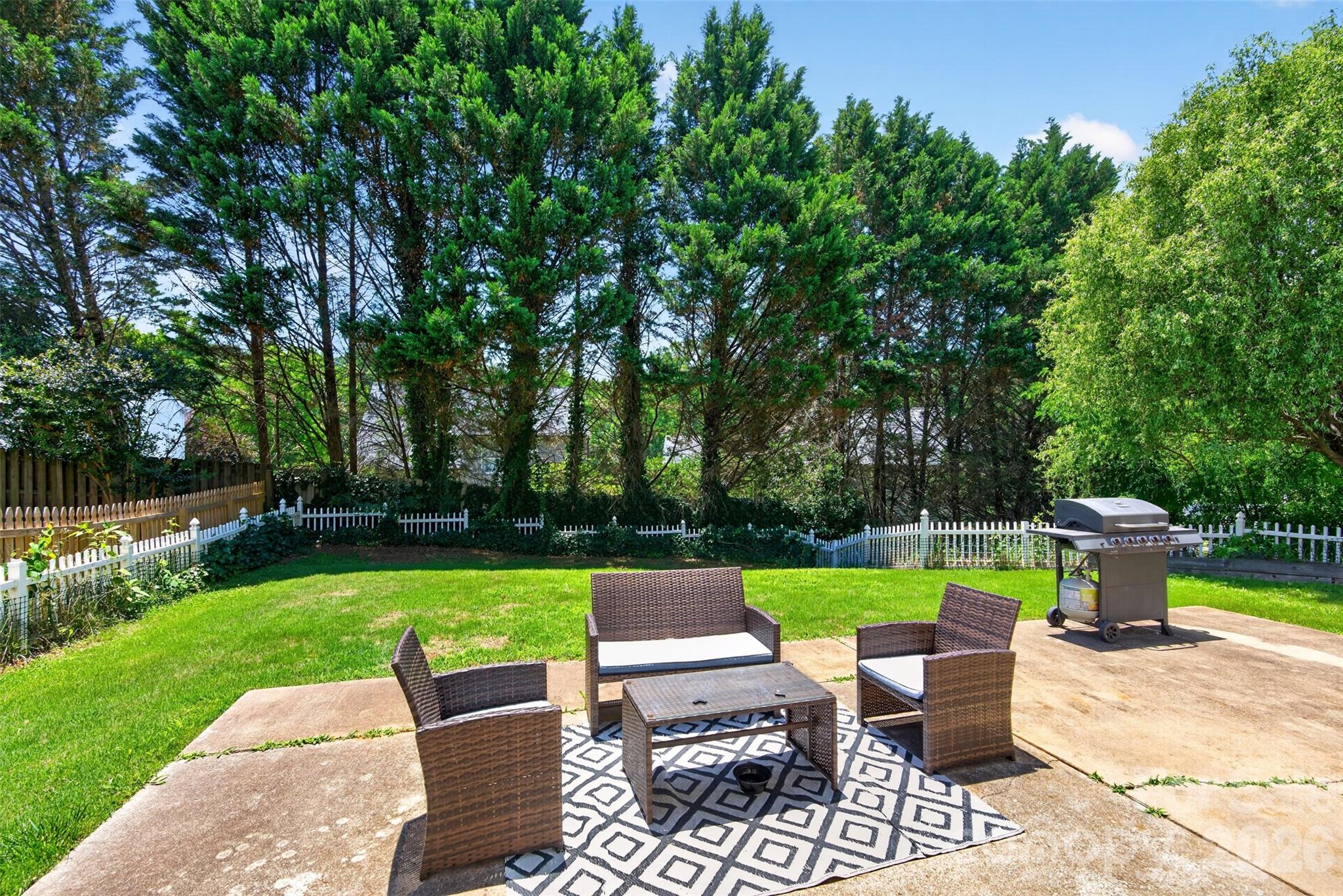 9204 Culcairn Road — Huntersville
