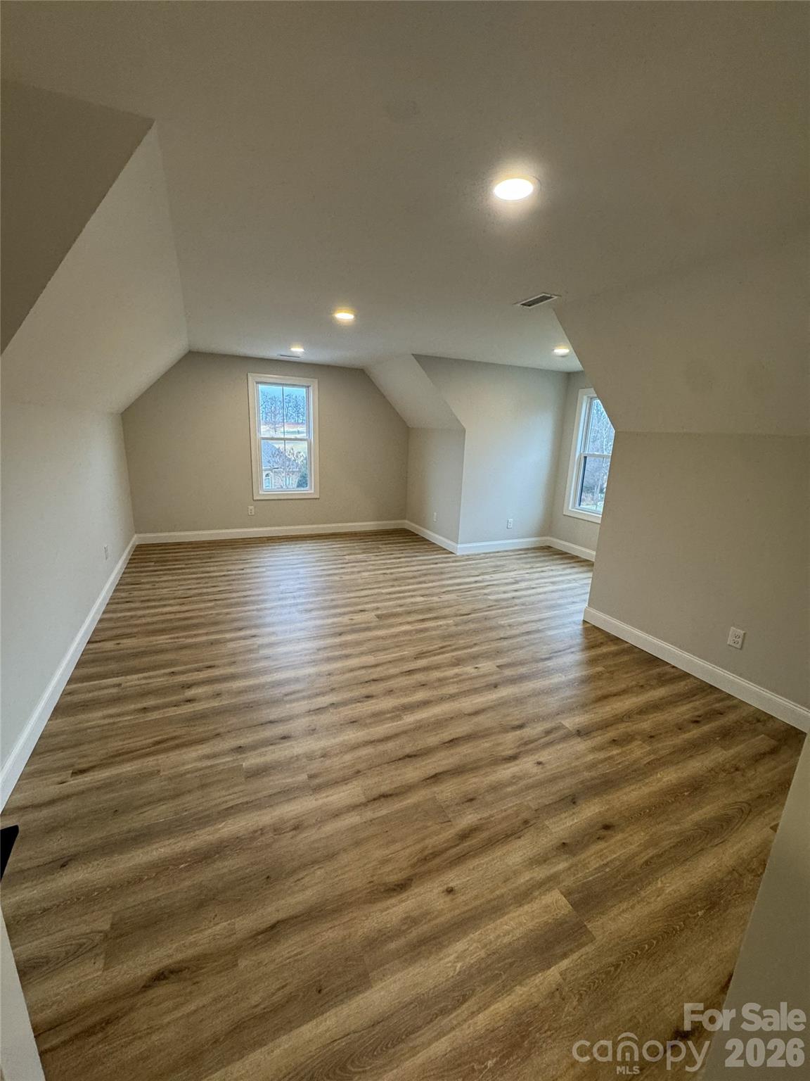 112 Wexford Pointe #5 — Hickory