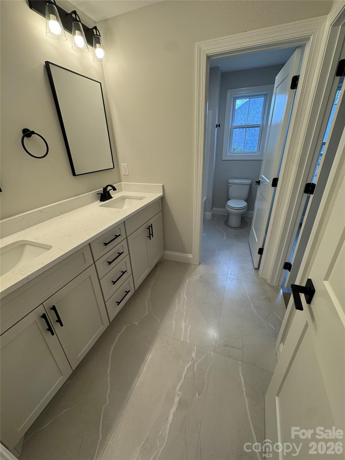 112 Wexford Pointe #5 — Hickory