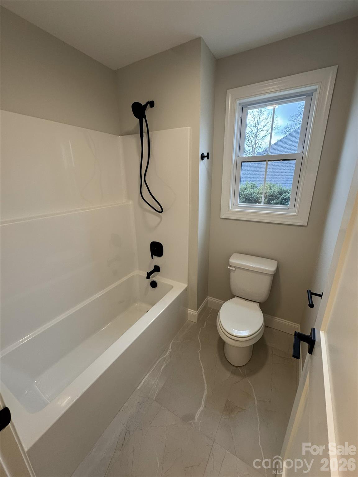 112 Wexford Pointe #5 — Hickory