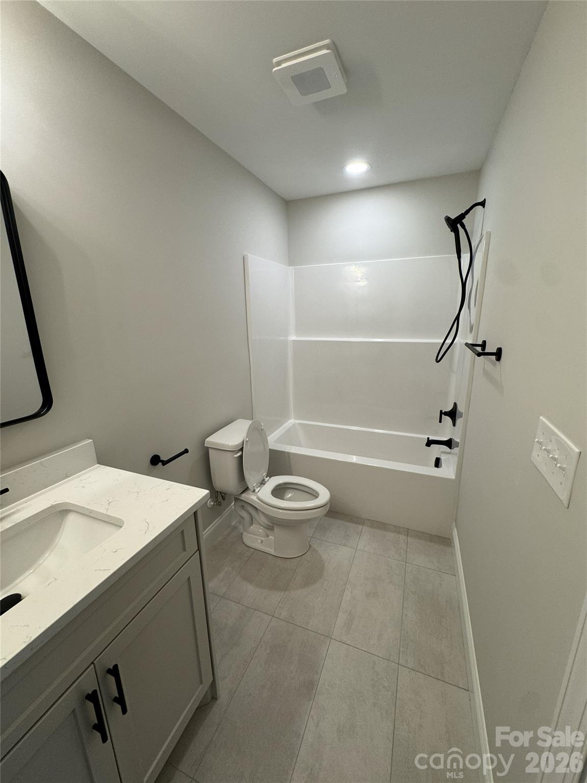 112 Wexford Pointe #5 — Hickory