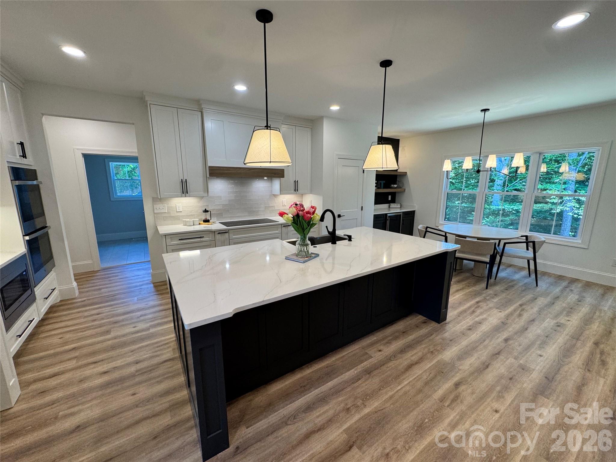 112 Wexford Pointe #5 — Hickory