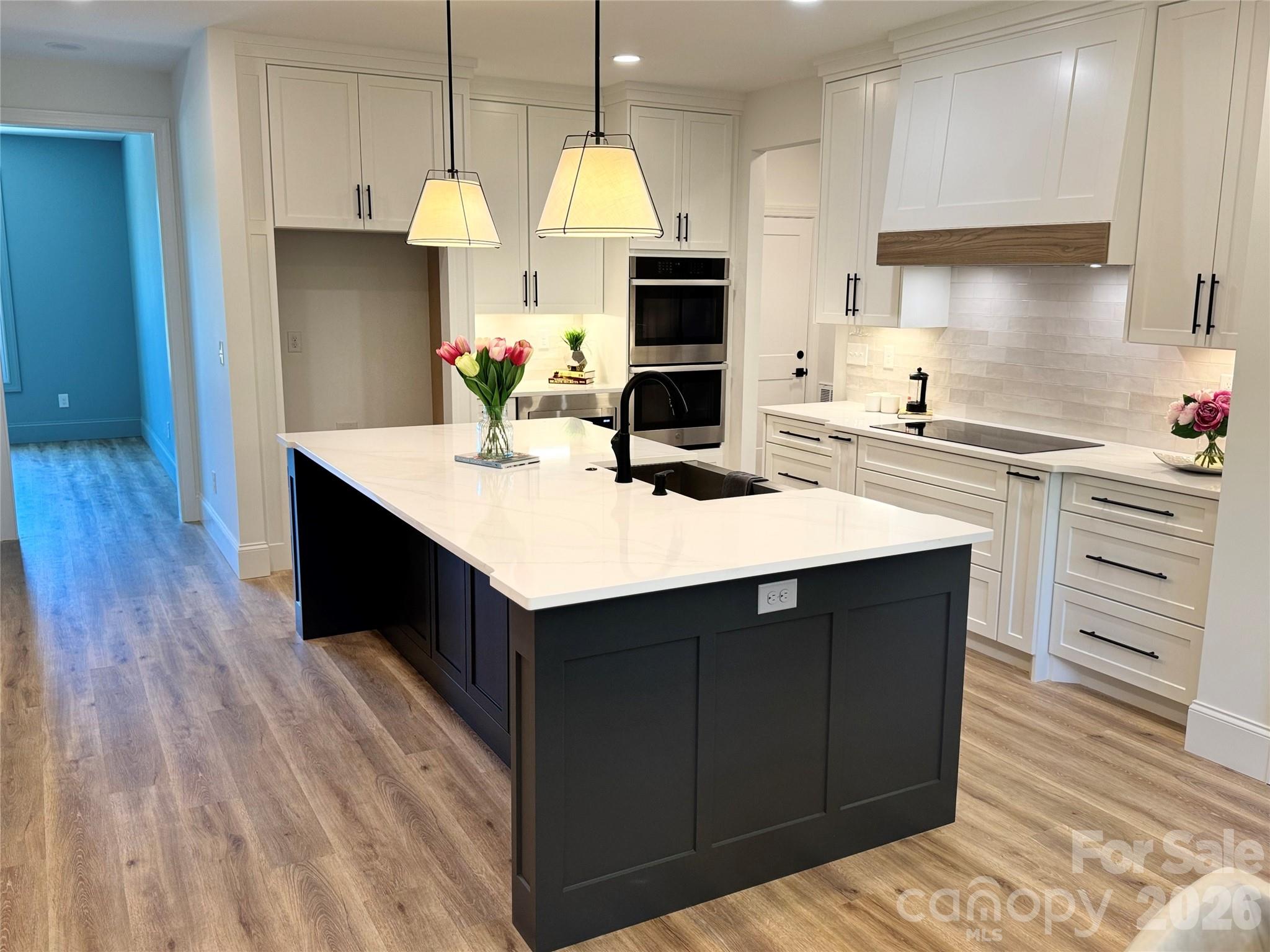 112 Wexford Pointe #5 — Hickory