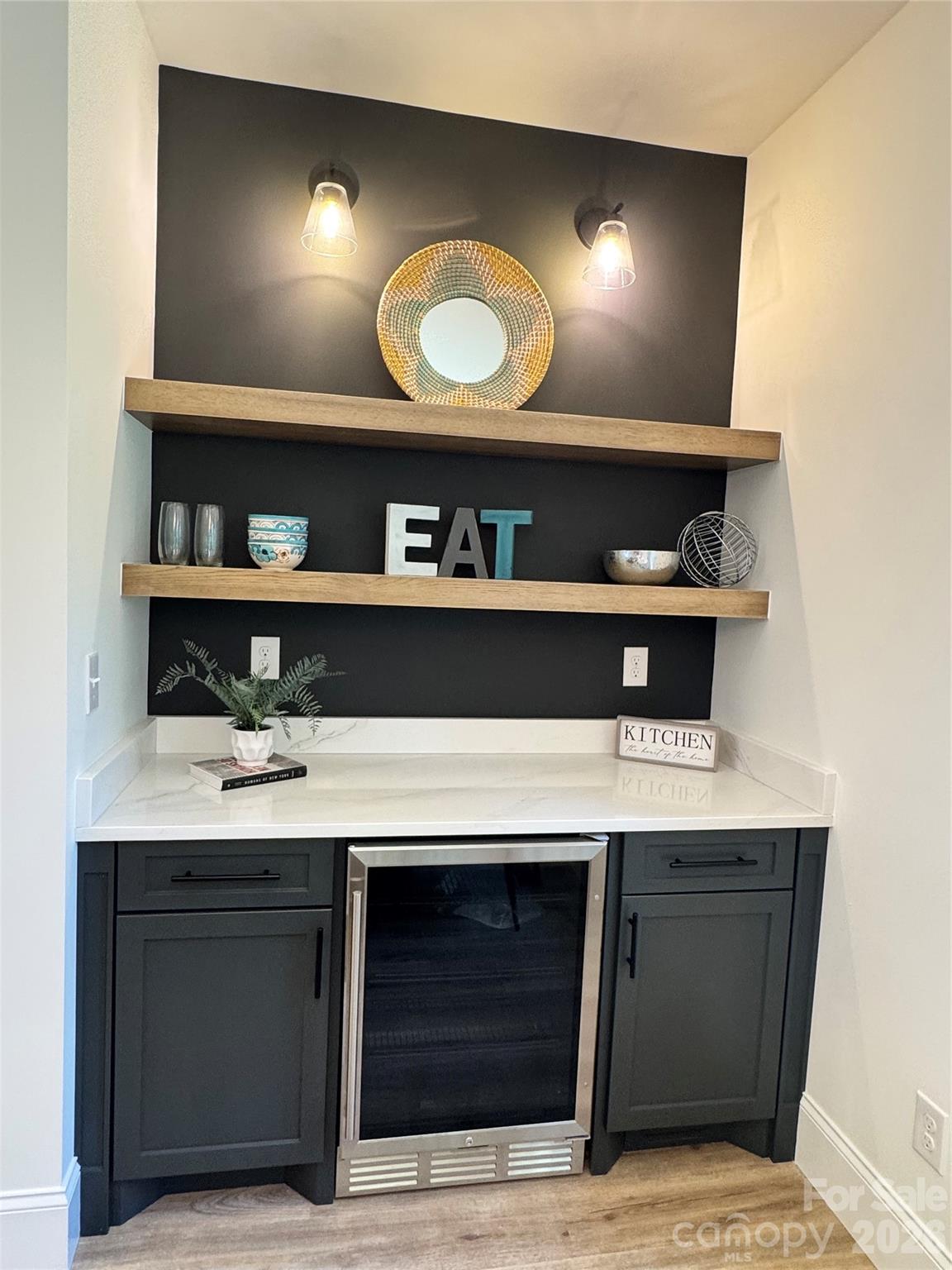 112 Wexford Pointe #5 — Hickory