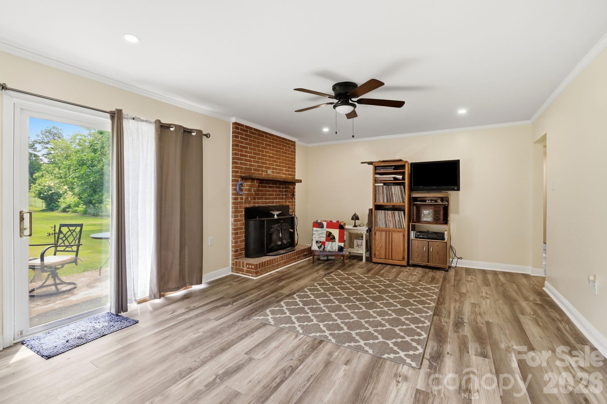 364 Dana Drive — Catawba
