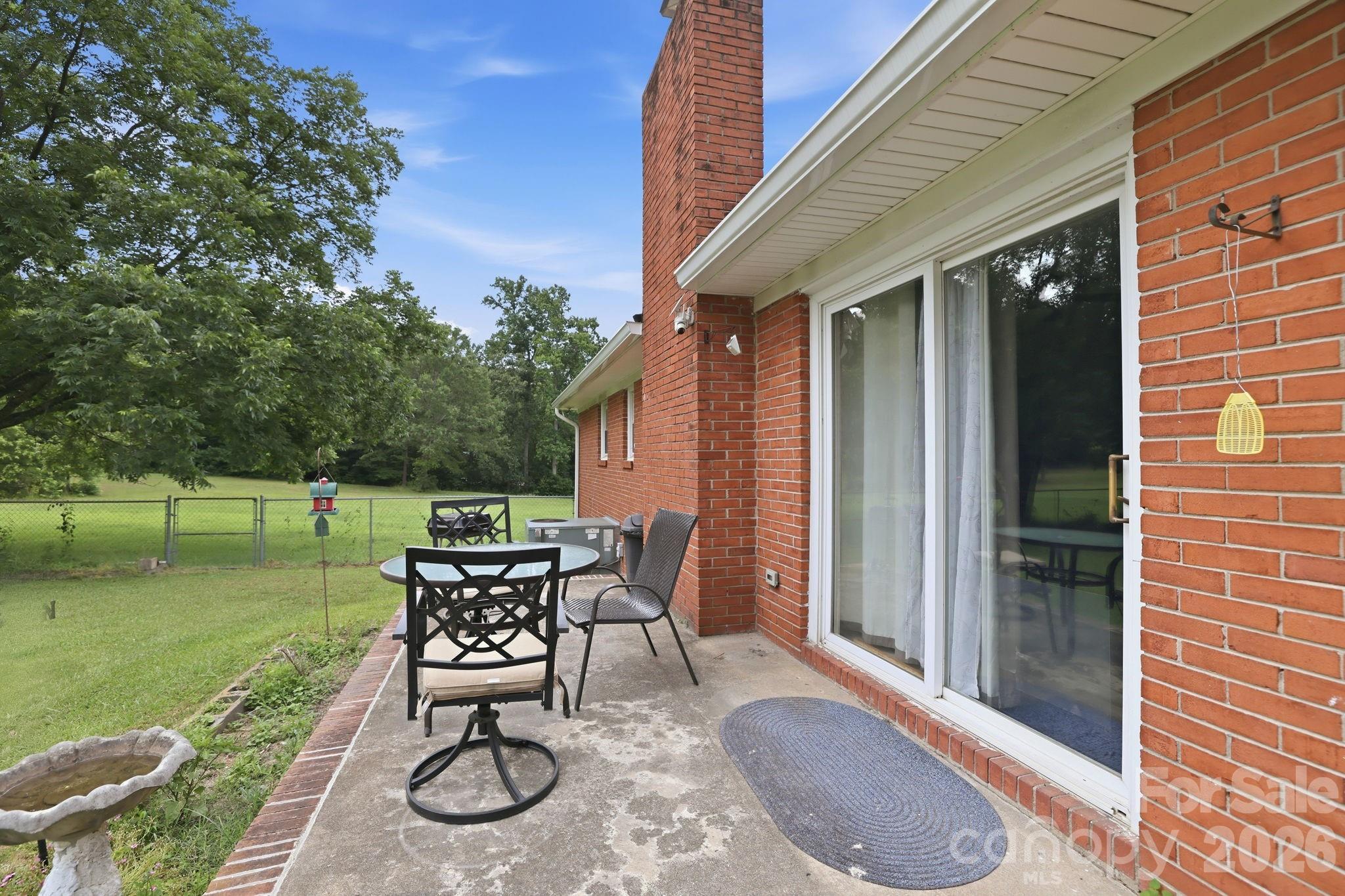 364 Dana Drive — Catawba
