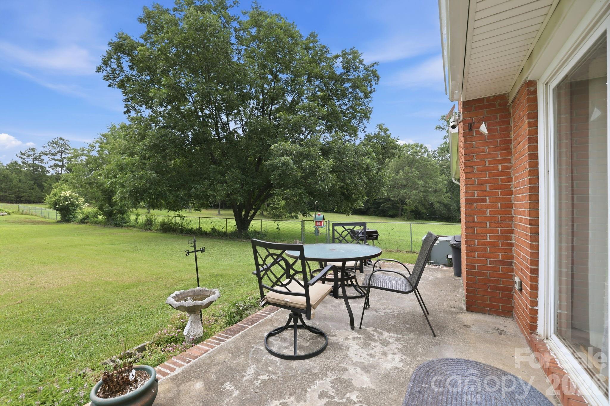 364 Dana Drive — Catawba