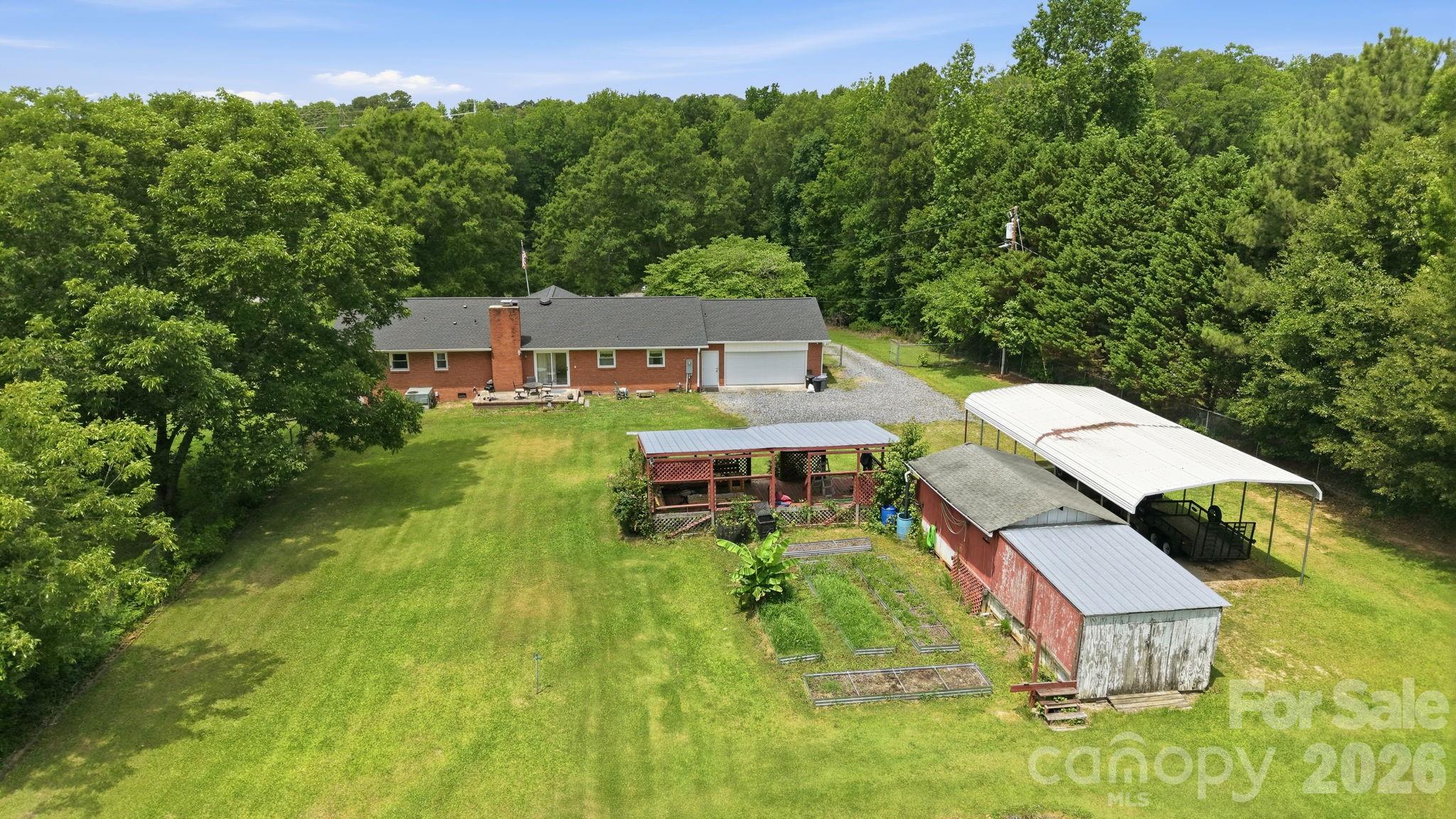 364 Dana Drive — Catawba