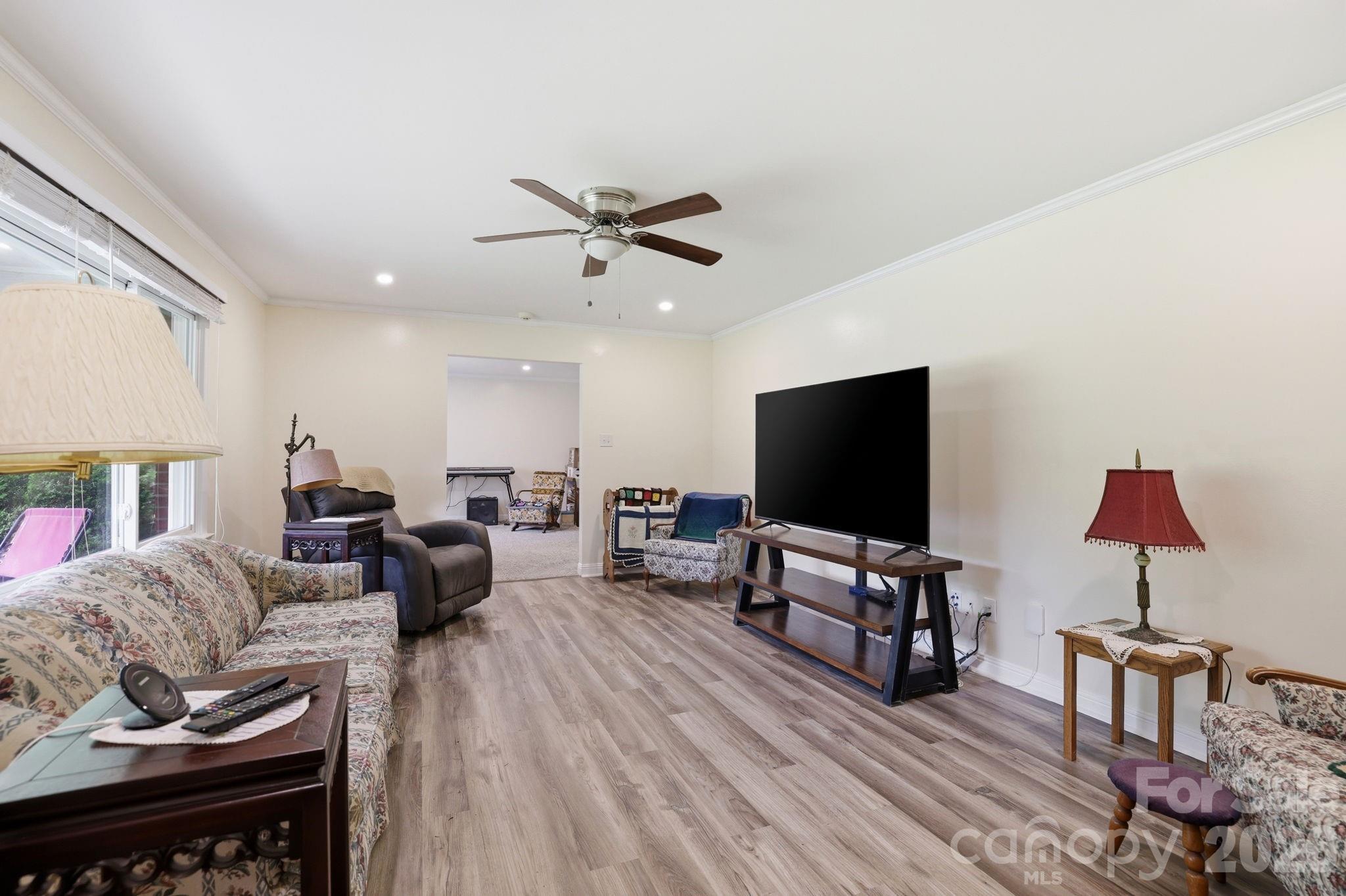 364 Dana Drive — Catawba