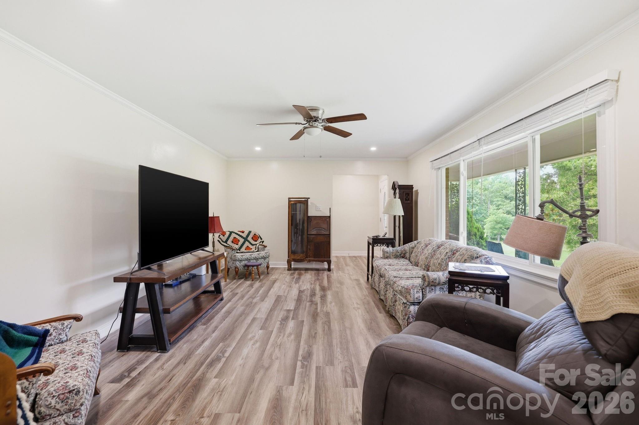 364 Dana Drive — Catawba