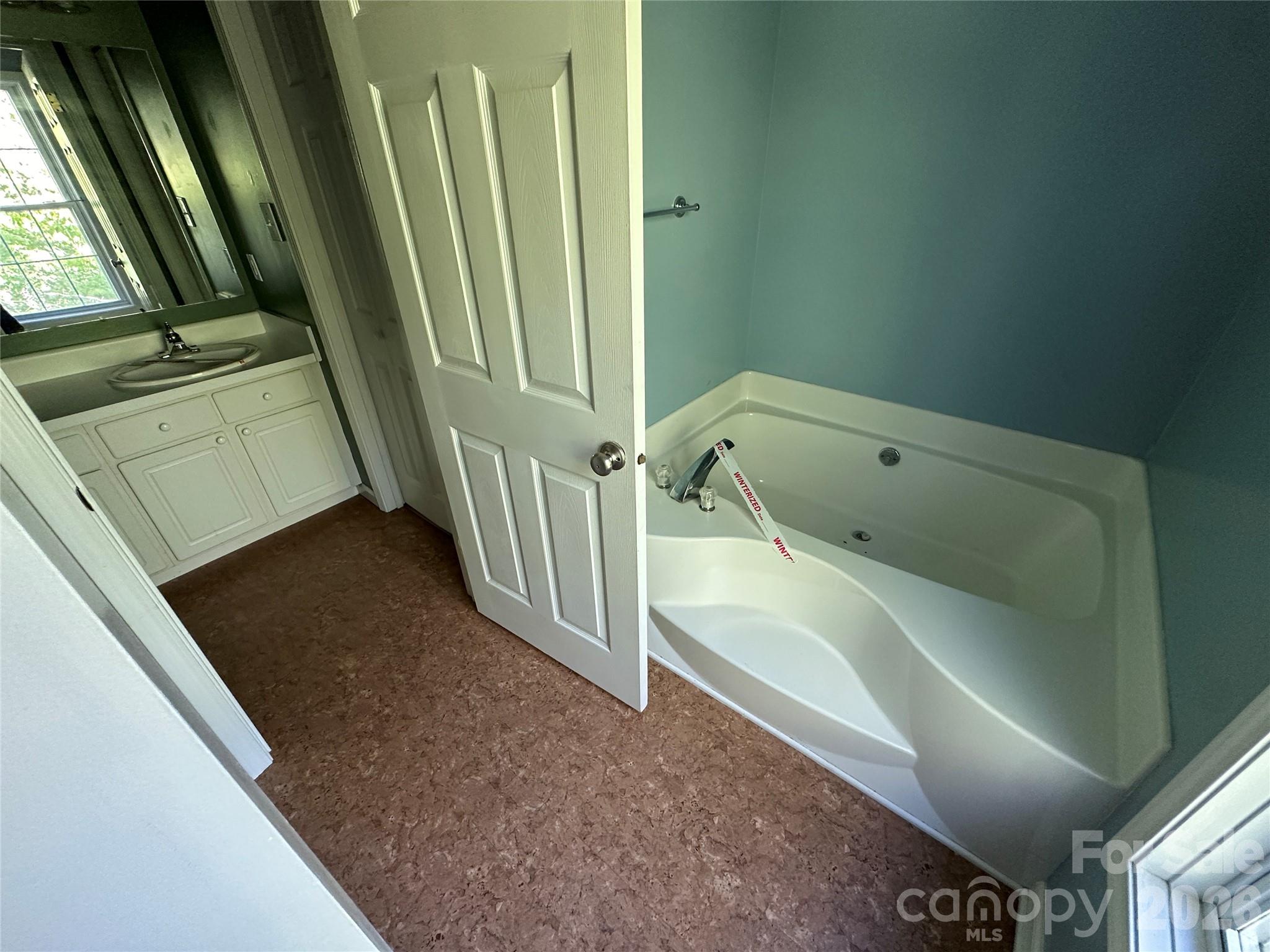 126 Ridgeline Road — Clyde