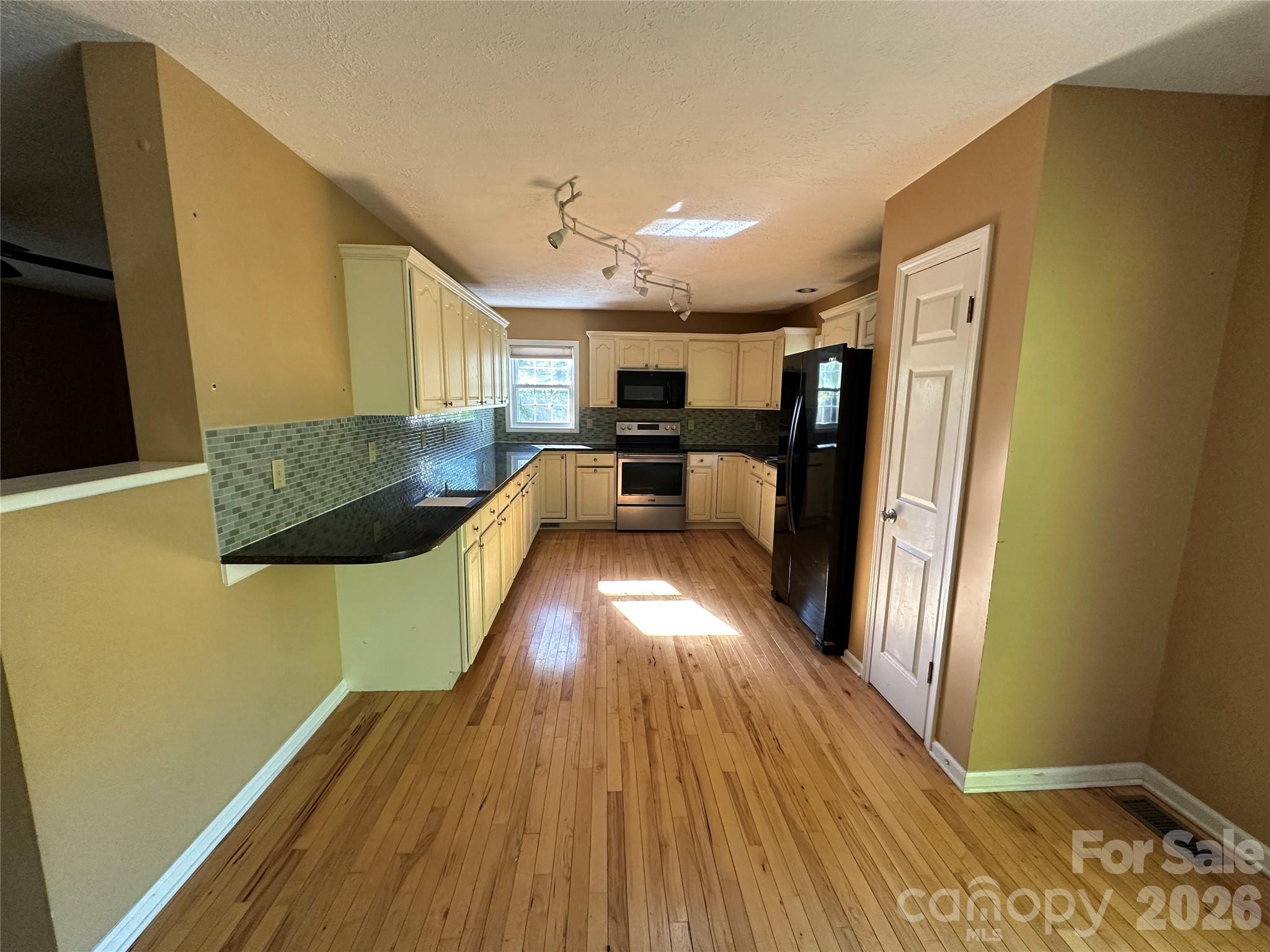 126 Ridgeline Road — Clyde