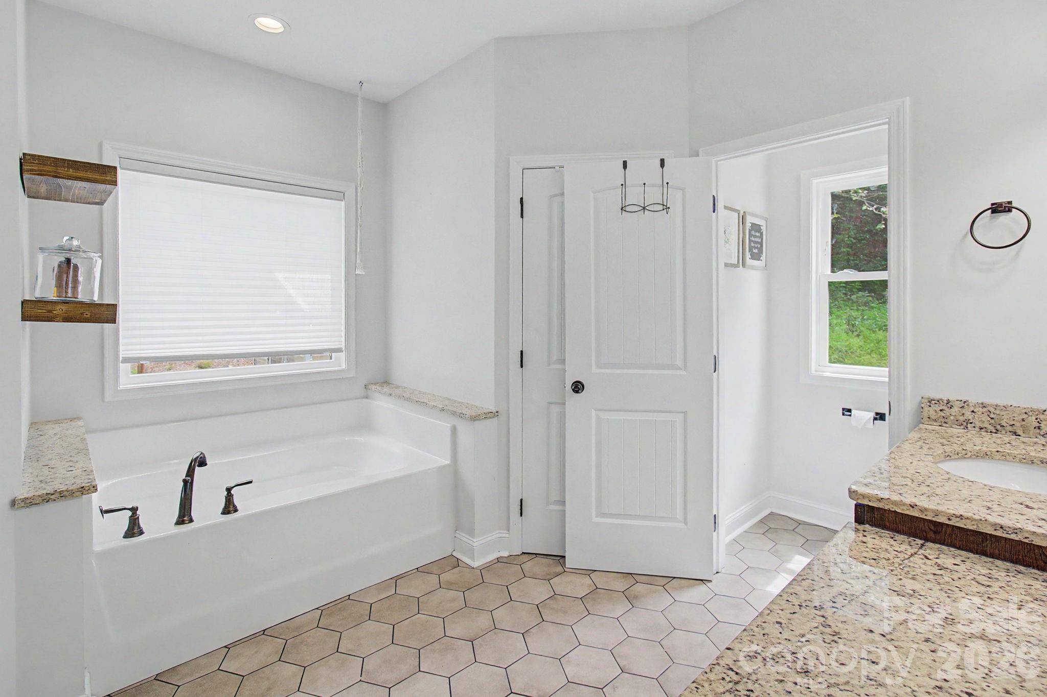 300 Green Meadow Lane — Mars Hill
