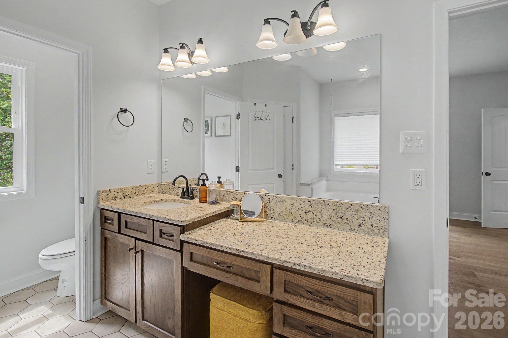 300 Green Meadow Lane — Mars Hill
