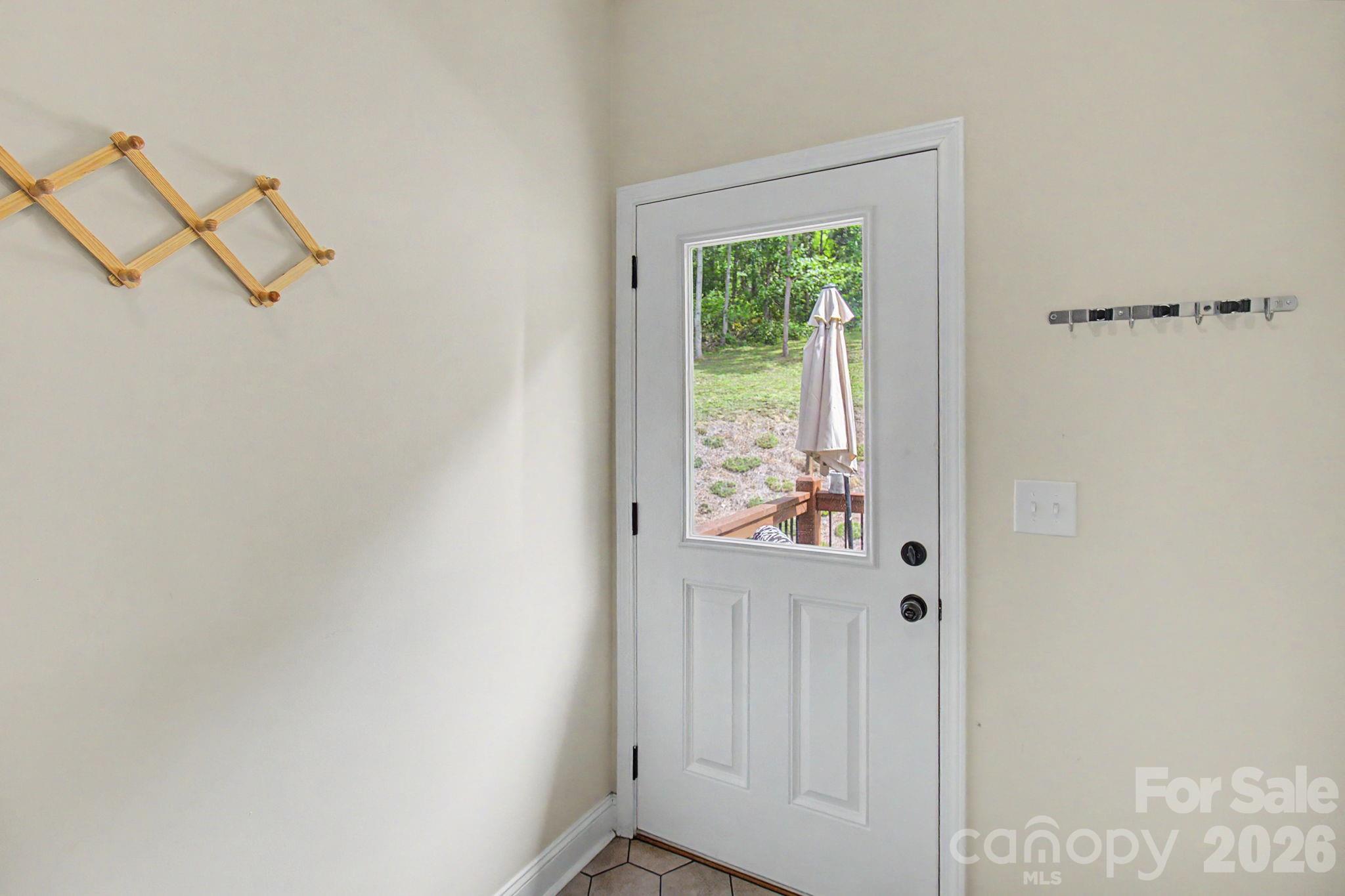 300 Green Meadow Lane — Mars Hill