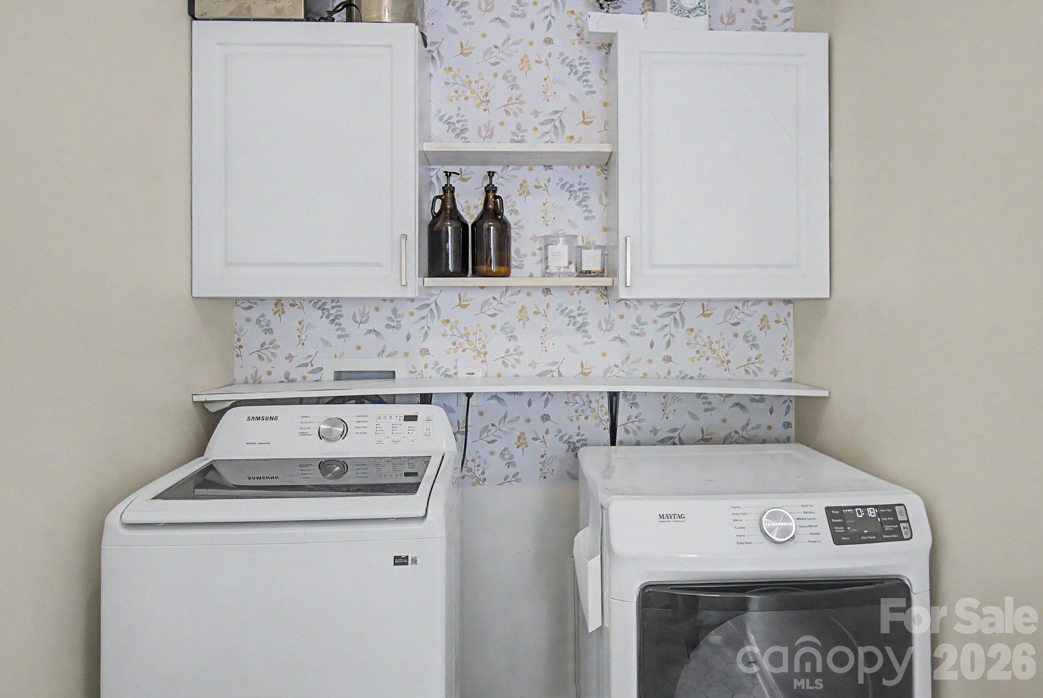 300 Green Meadow Lane — Mars Hill