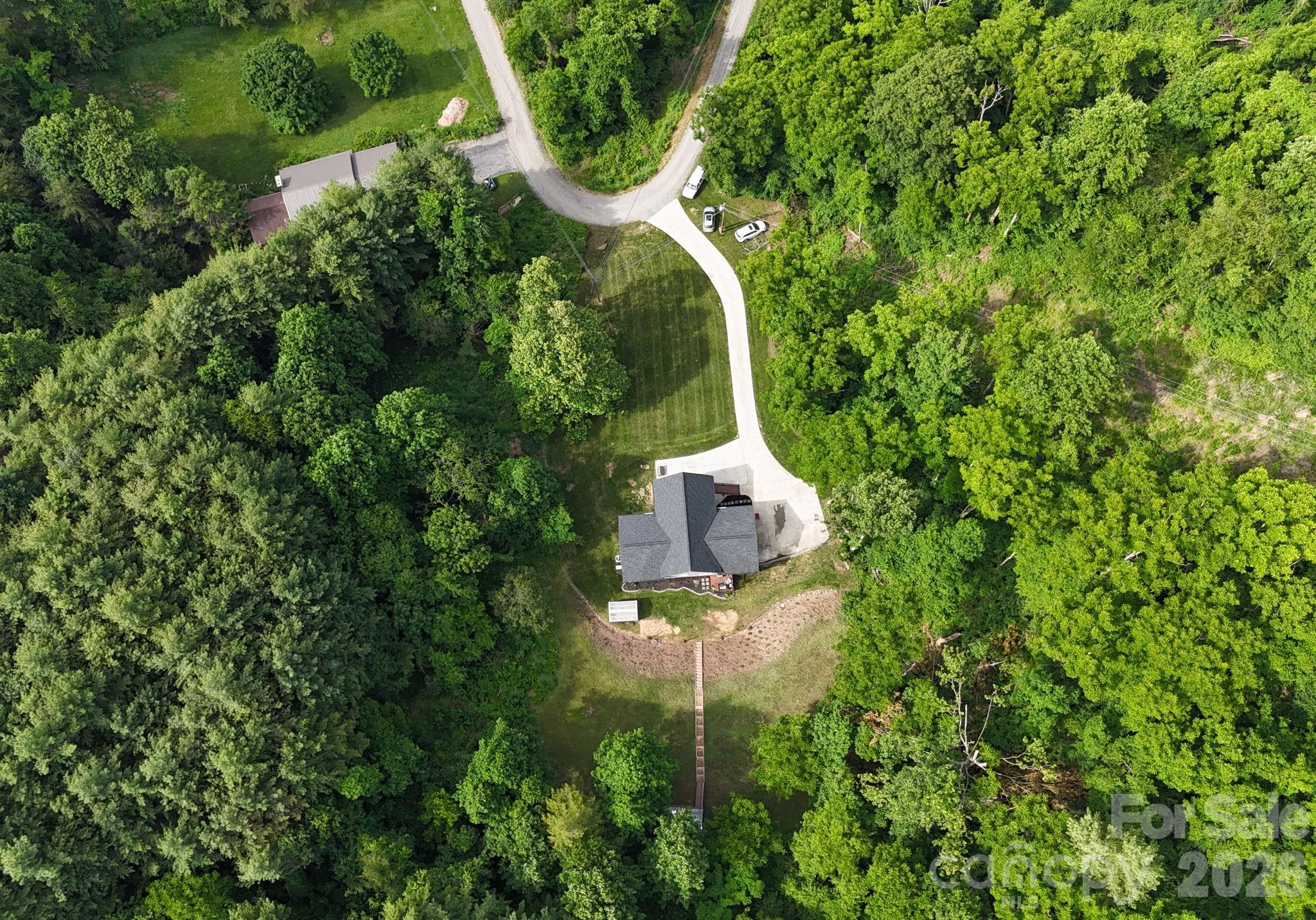 300 Green Meadow Lane — Mars Hill