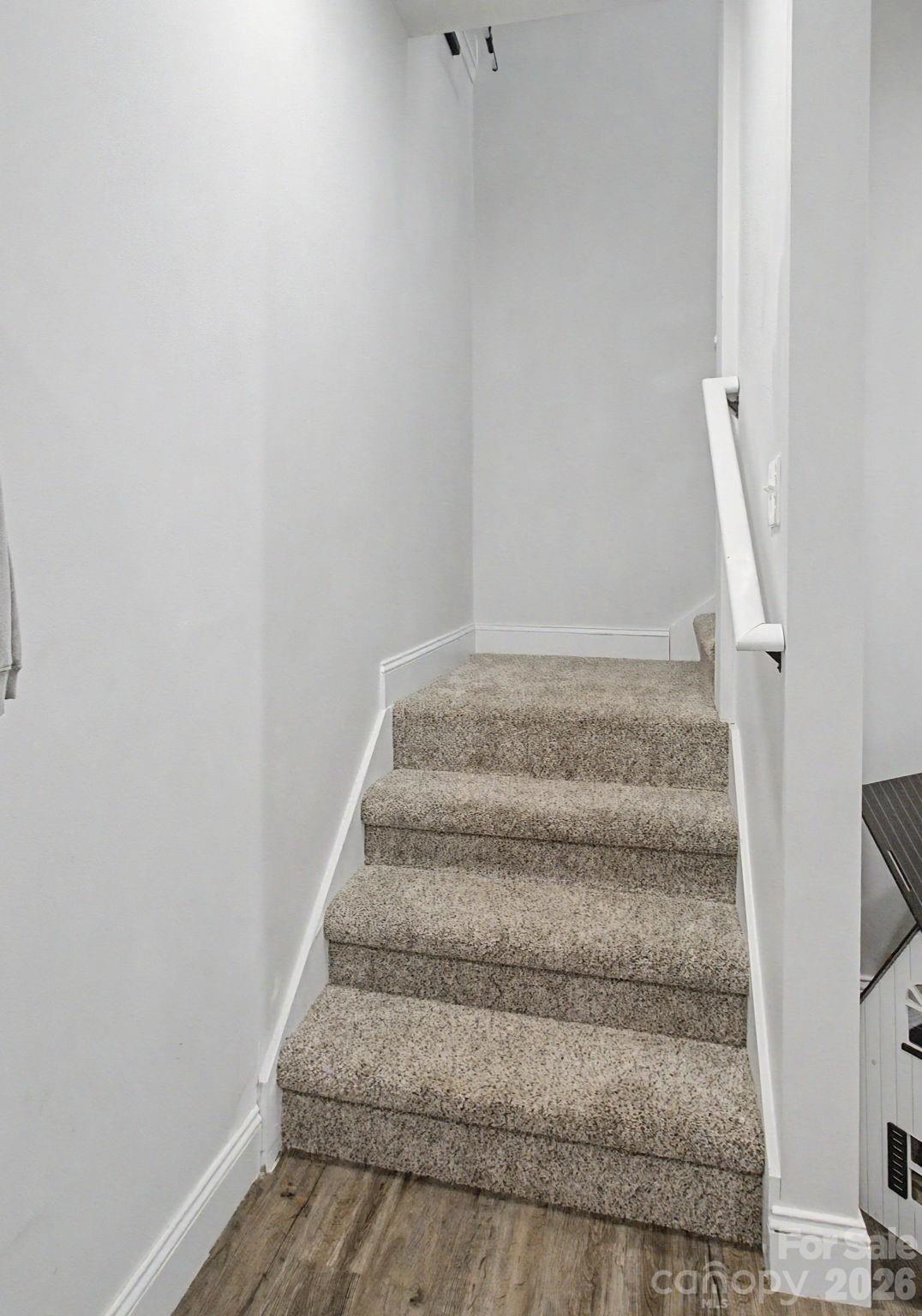 300 Green Meadow Lane — Mars Hill