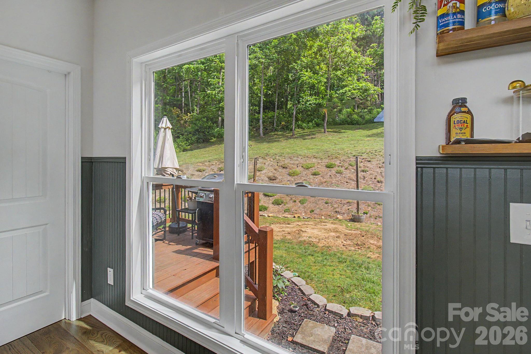 300 Green Meadow Lane — Mars Hill