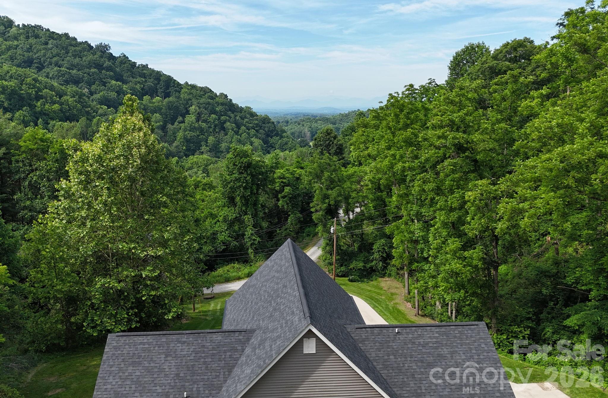 300 Green Meadow Lane — Mars Hill