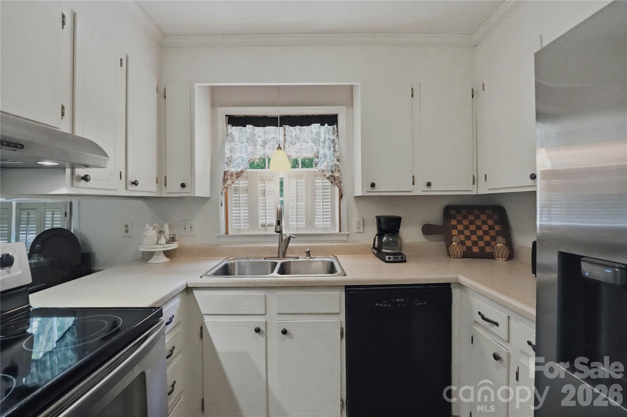 7626 Winterset Drive — Charlotte