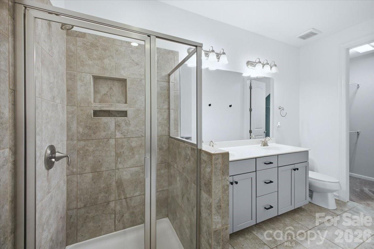 5618 Stonewells Drive — Charlotte