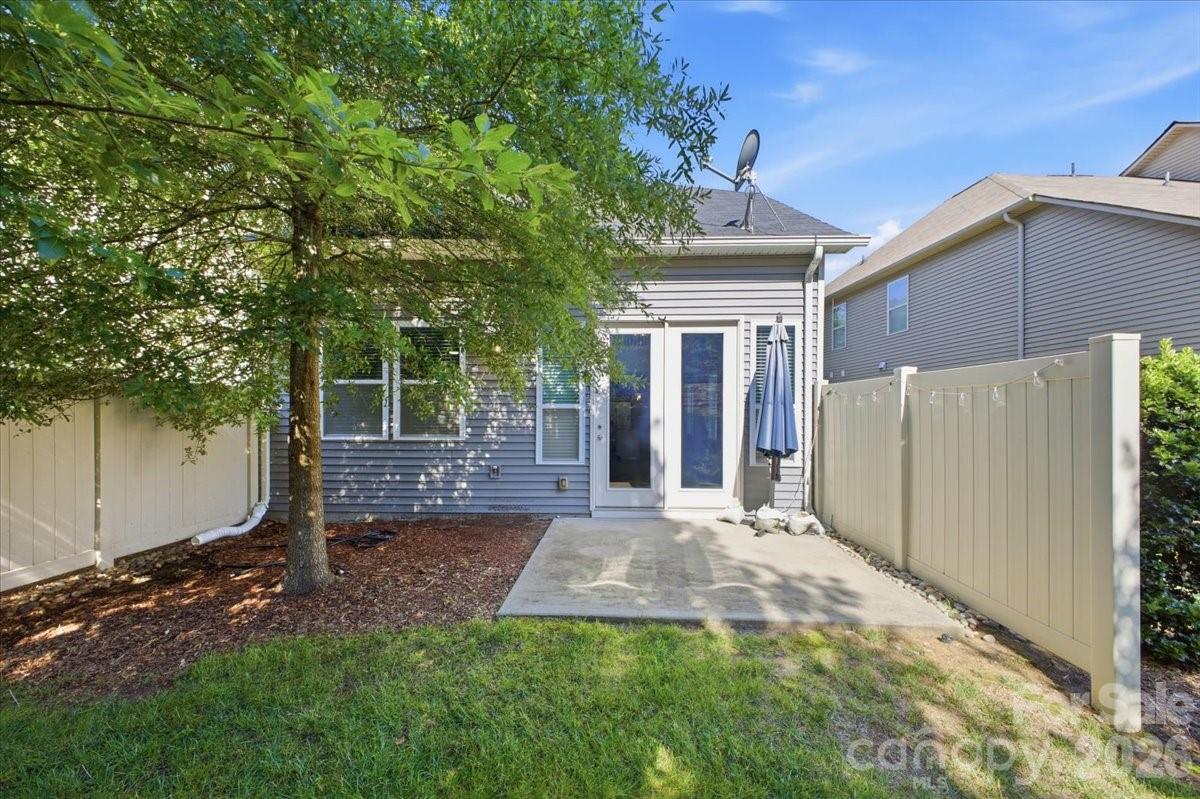5618 Stonewells Drive — Charlotte