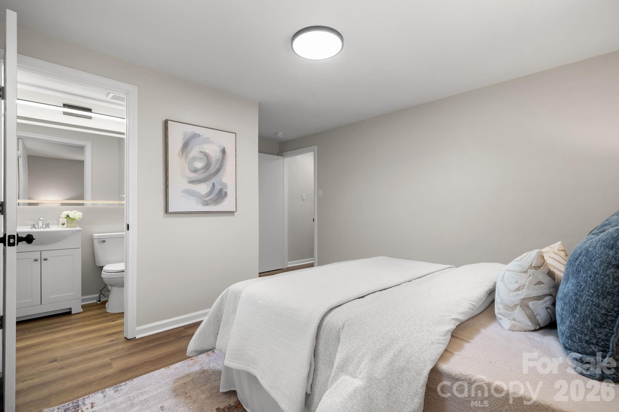 965 23rd Avenue NE — Hickory