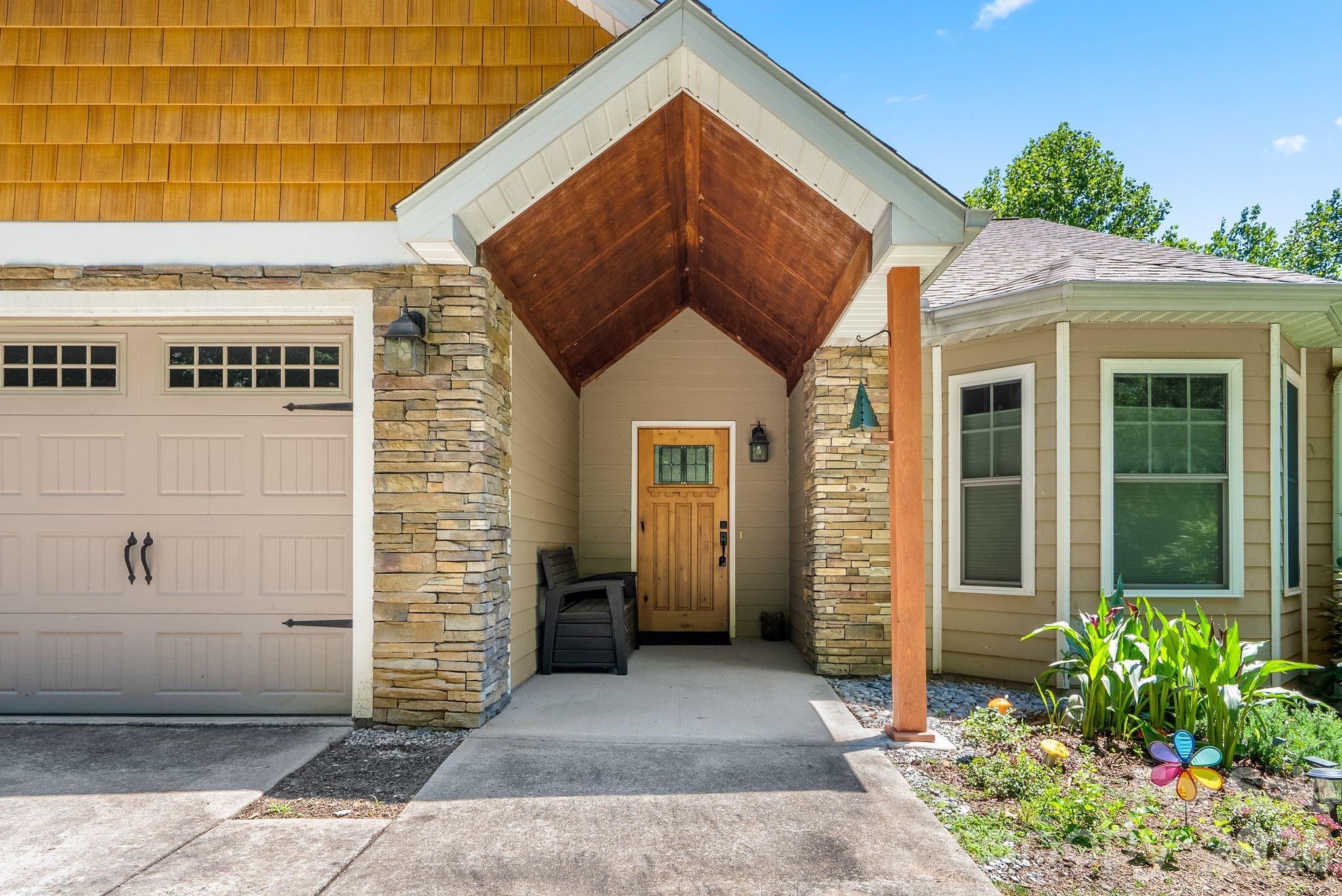 16 Jennlynn Drive — Arden