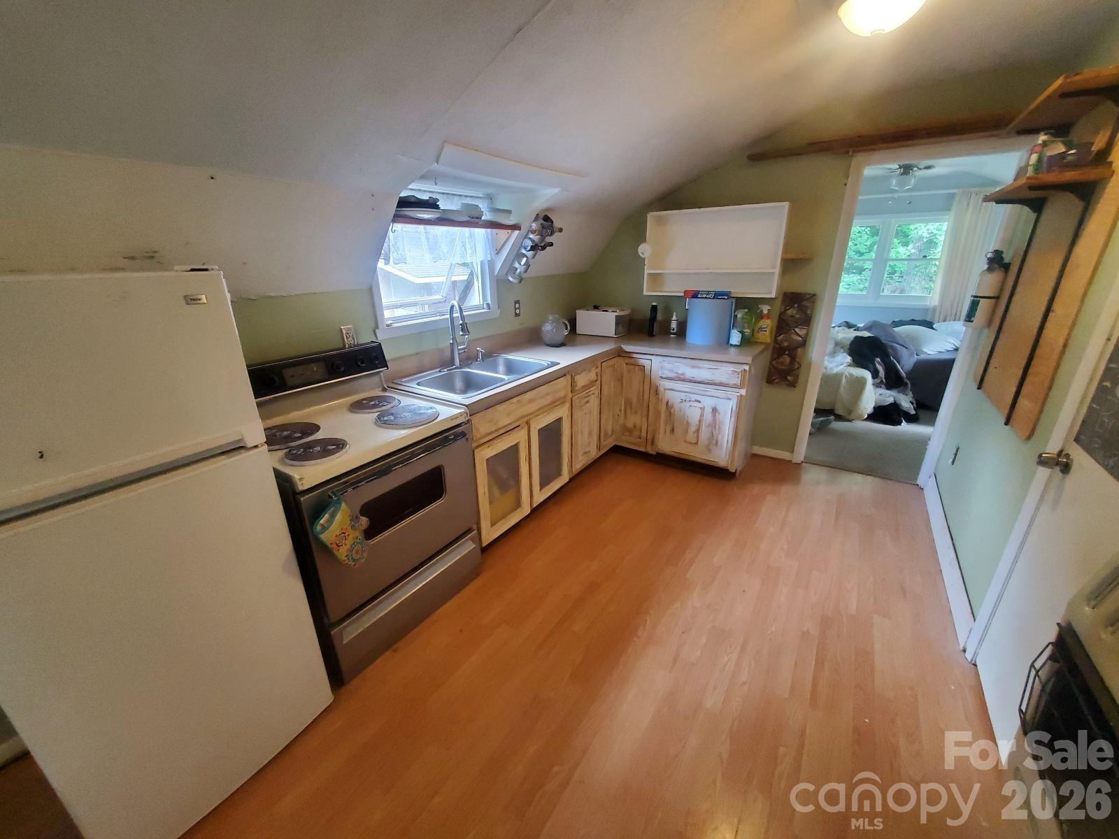 1480 Davis Mountain Road — Hendersonville