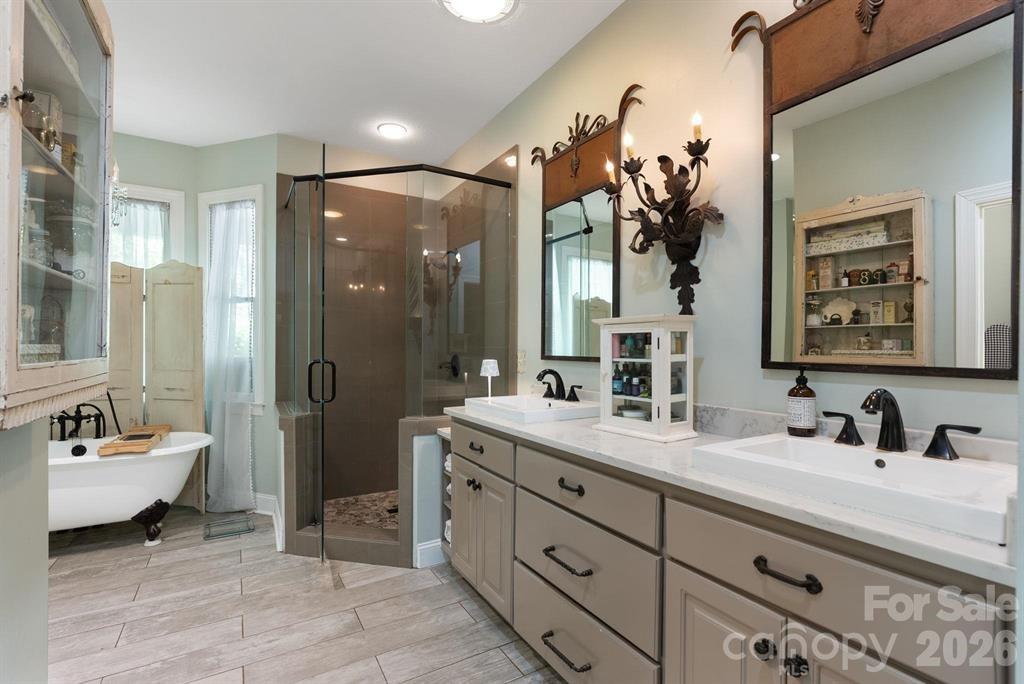 175 Green Hills Road — Mill Spring