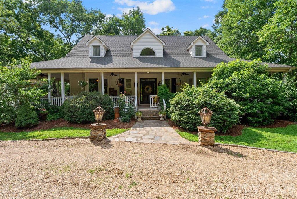 175 Green Hills Road — Mill Spring