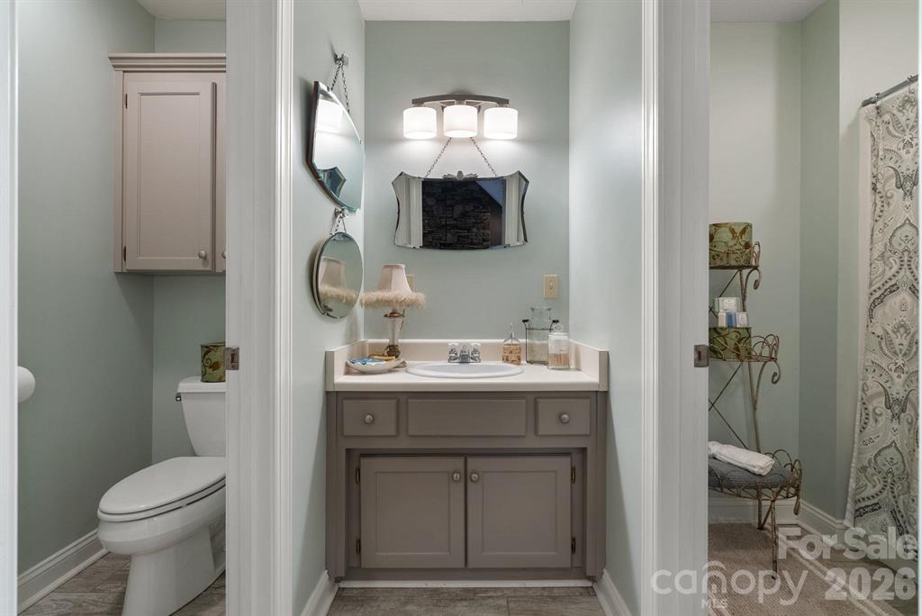 175 Green Hills Road — Mill Spring
