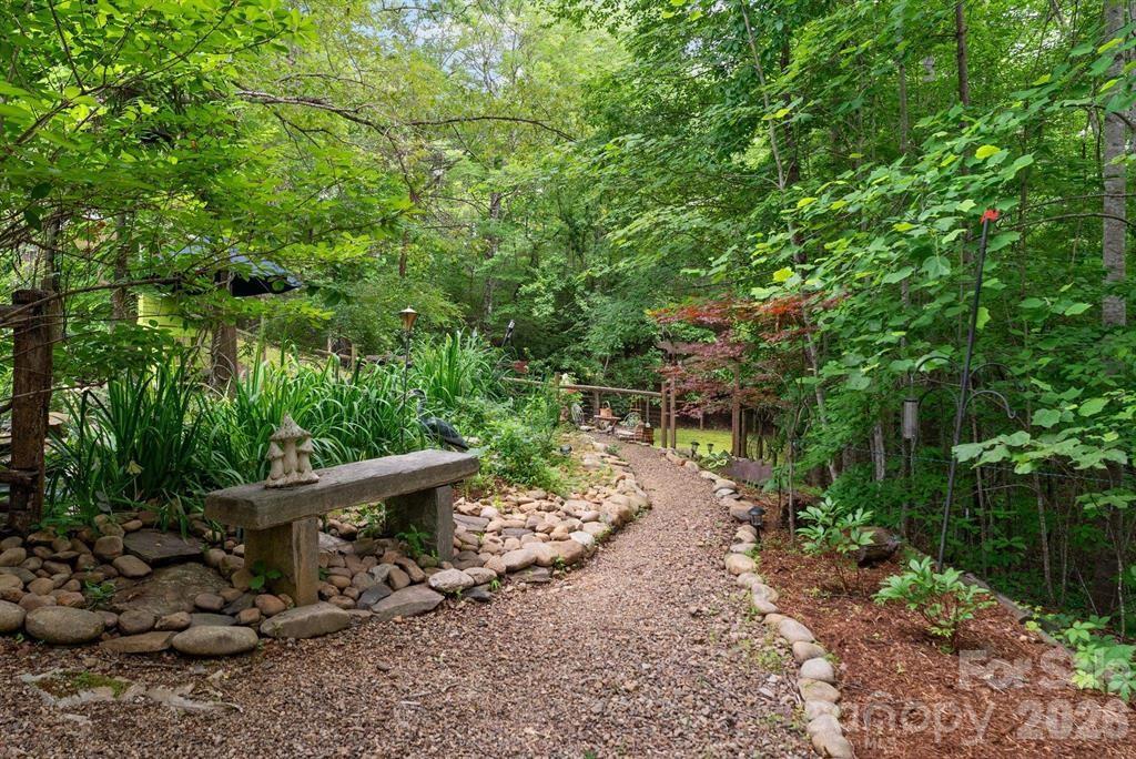 175 Green Hills Road — Mill Spring