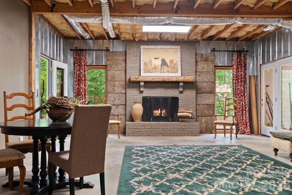 175 Green Hills Road — Mill Spring