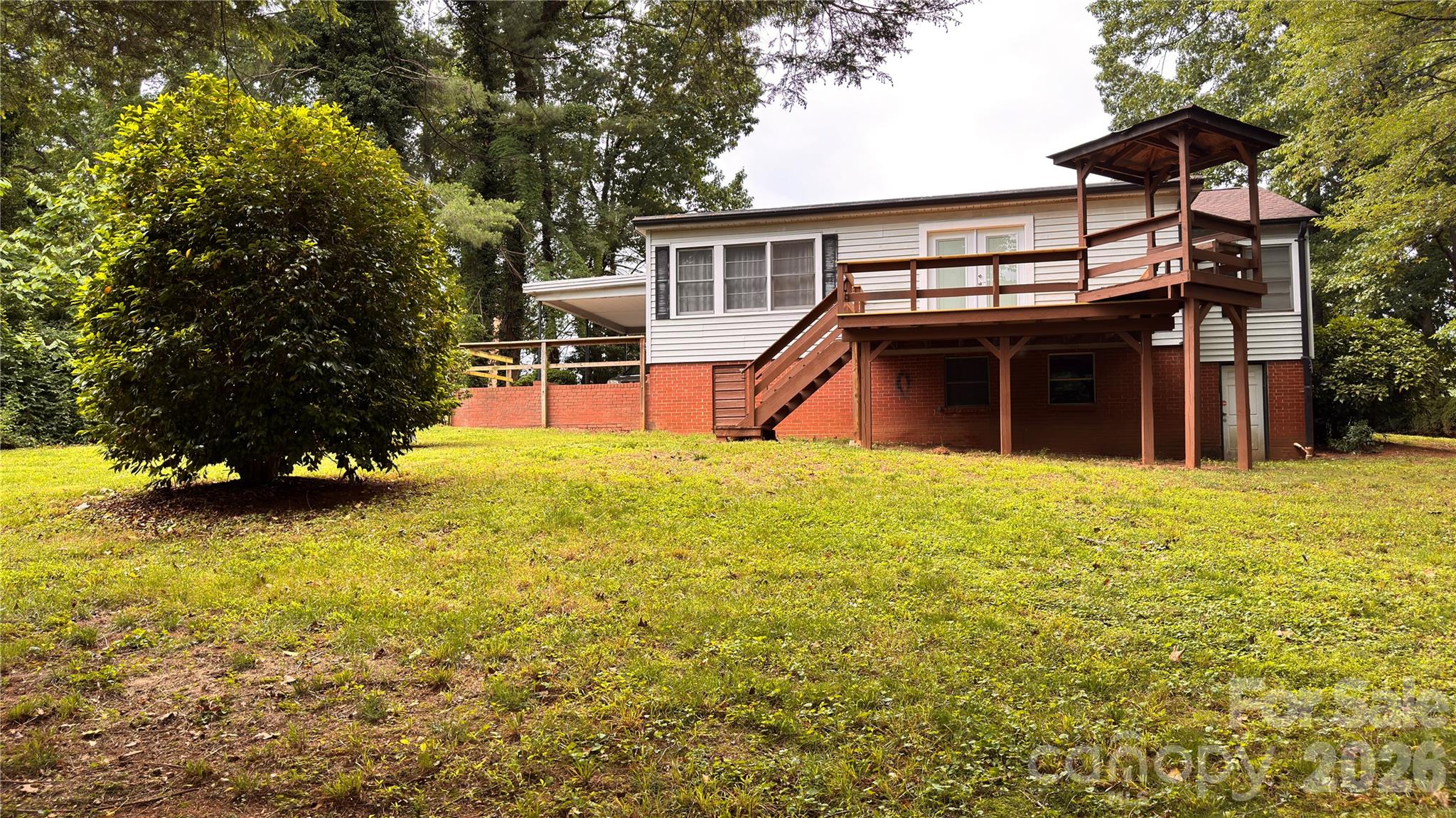 690 Brookdale Drive — Statesville