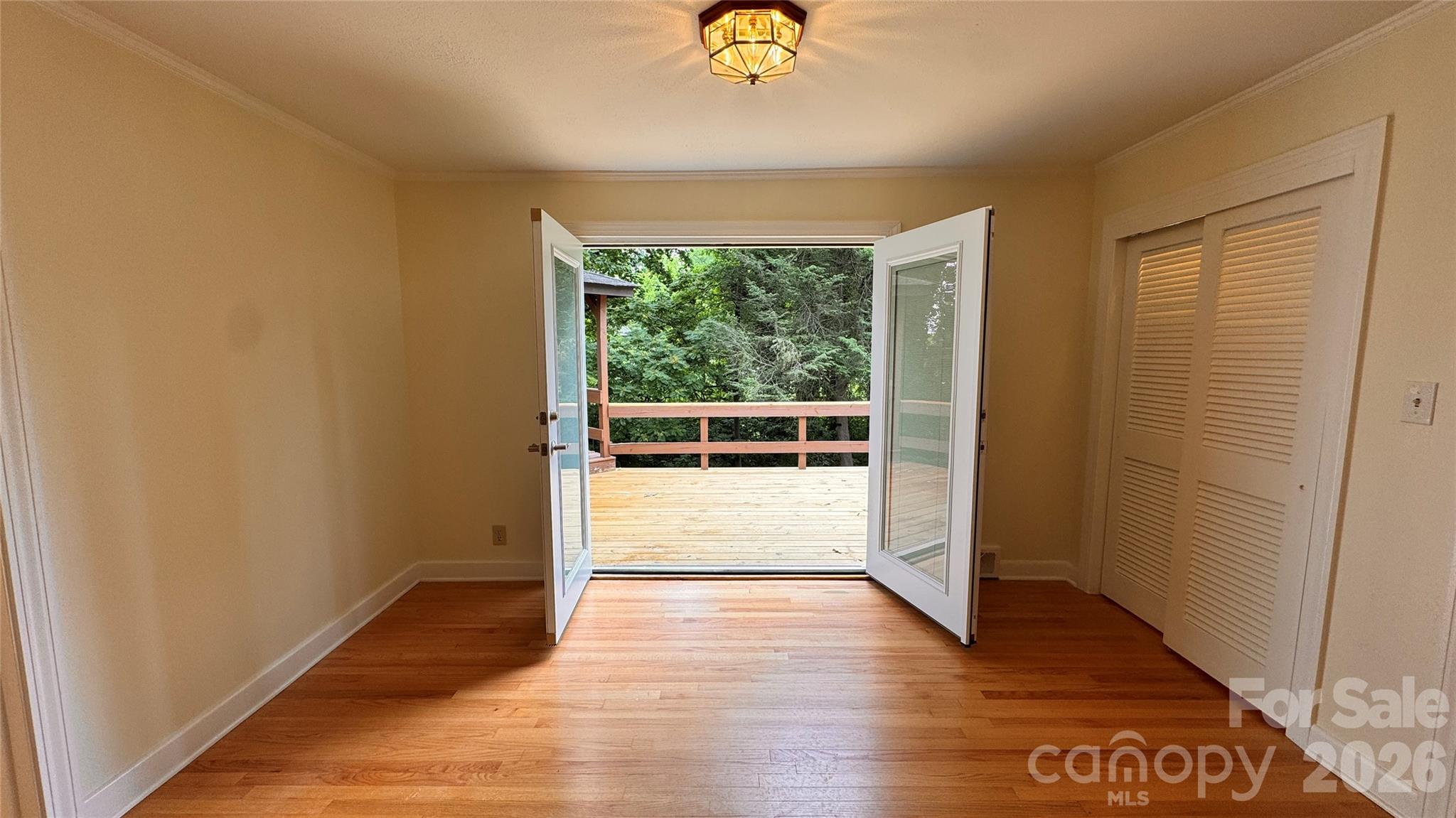 690 Brookdale Drive — Statesville