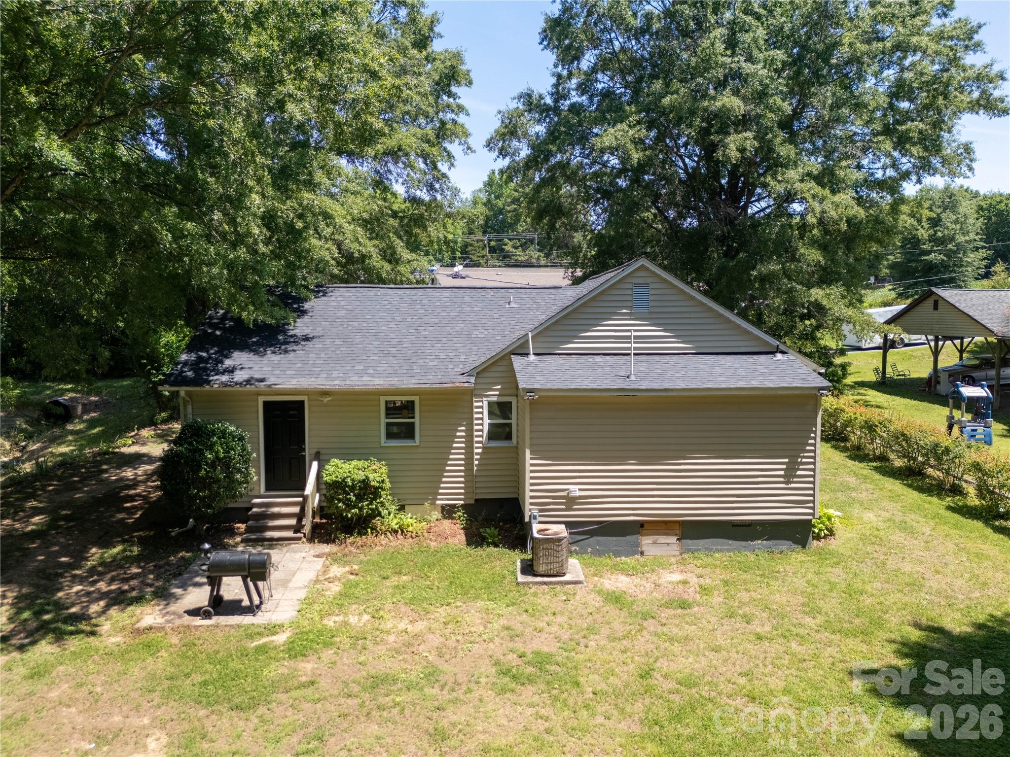 1620 Blueberry Street — Mount Pleasant