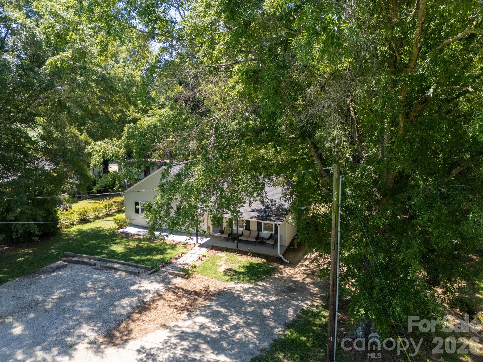 1620 Blueberry Street — Mount Pleasant