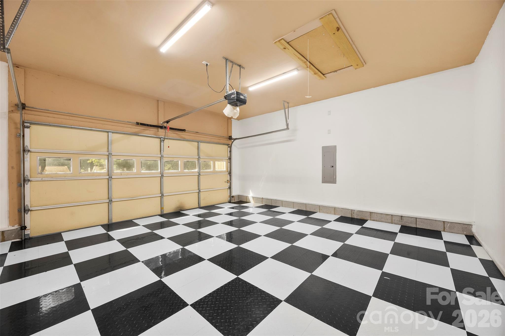 8011 Maxwelton Drive — Huntersville