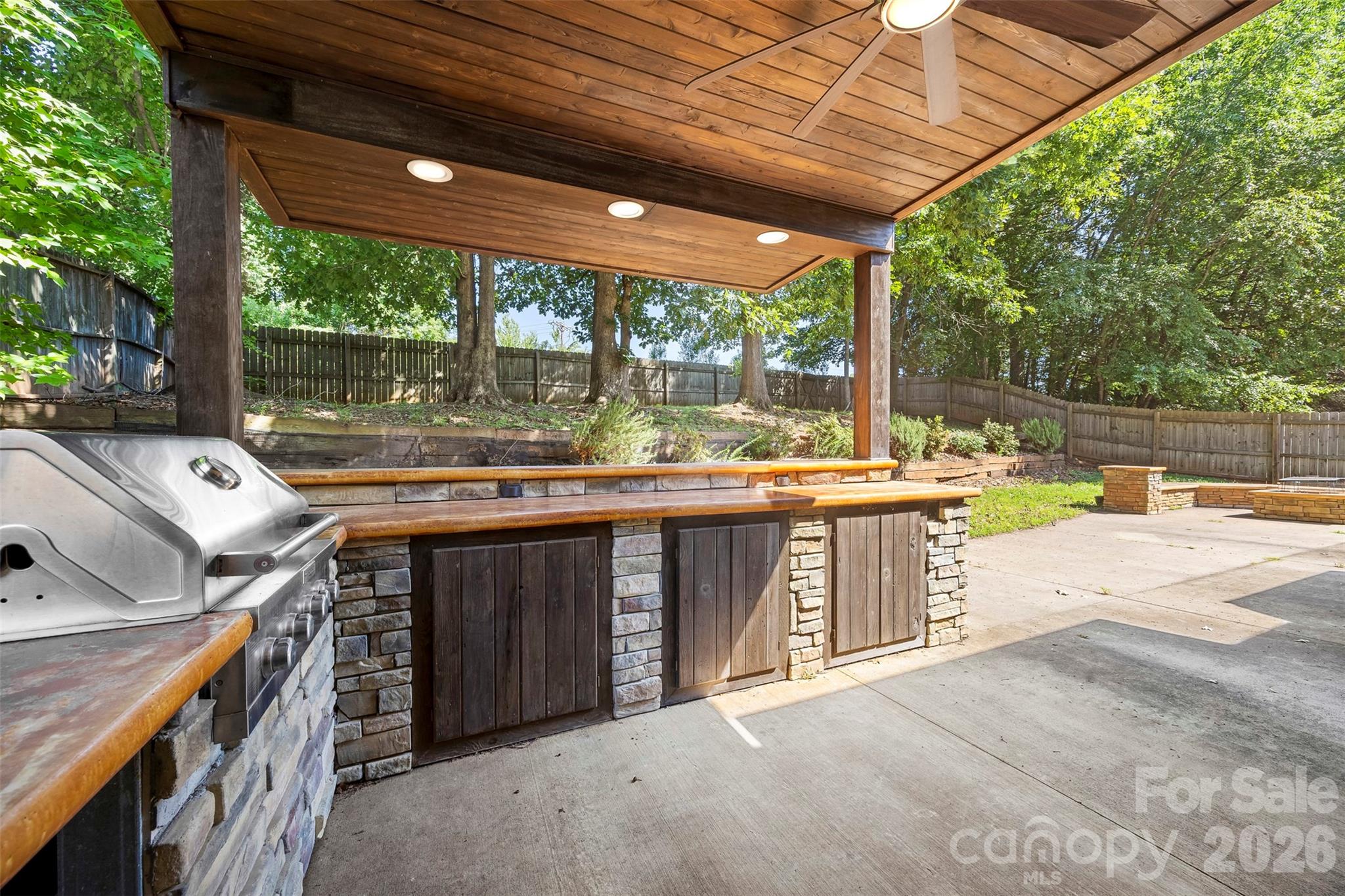 8011 Maxwelton Drive — Huntersville