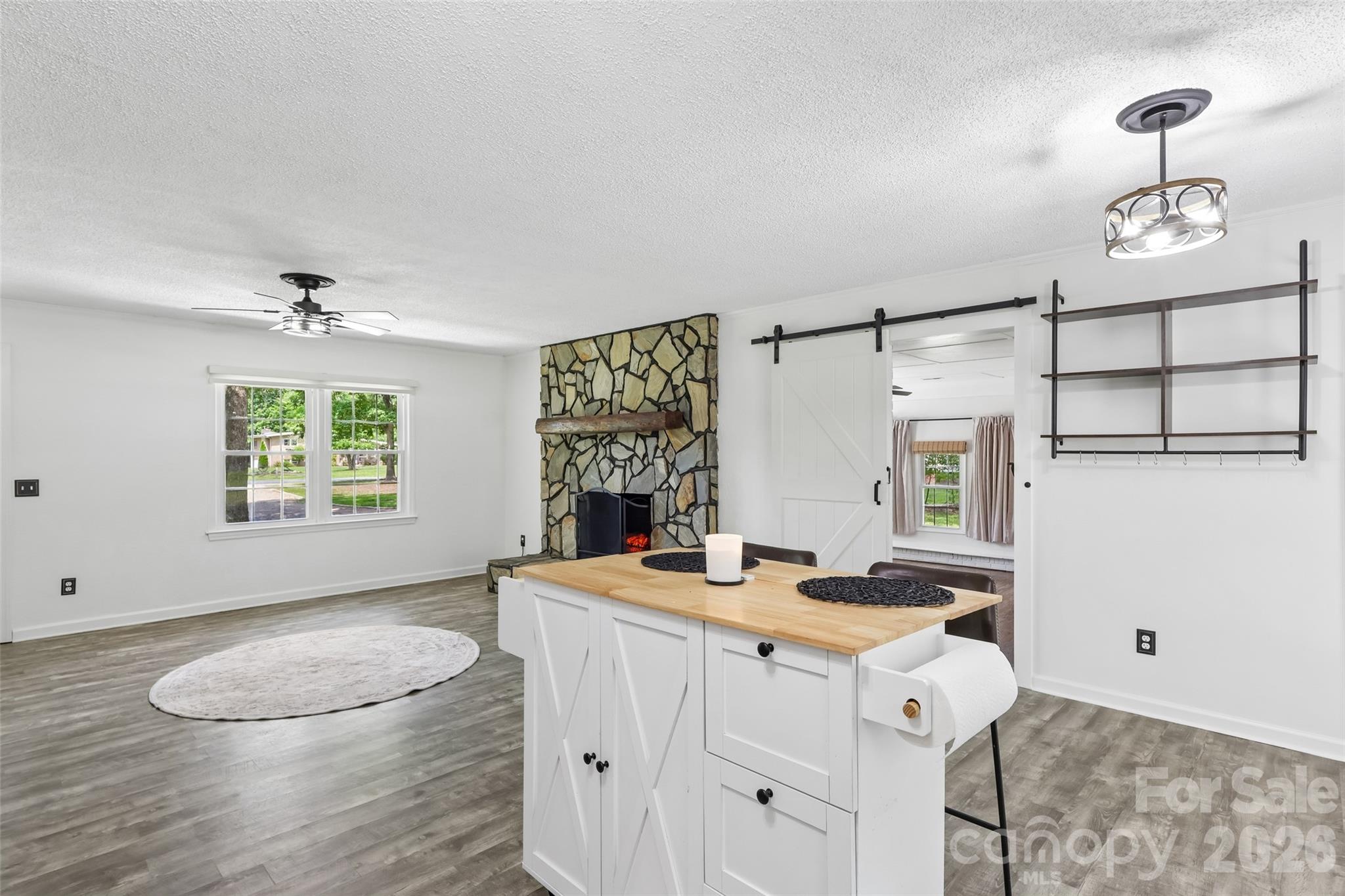 207 S Gold Branch Road — Richfield
