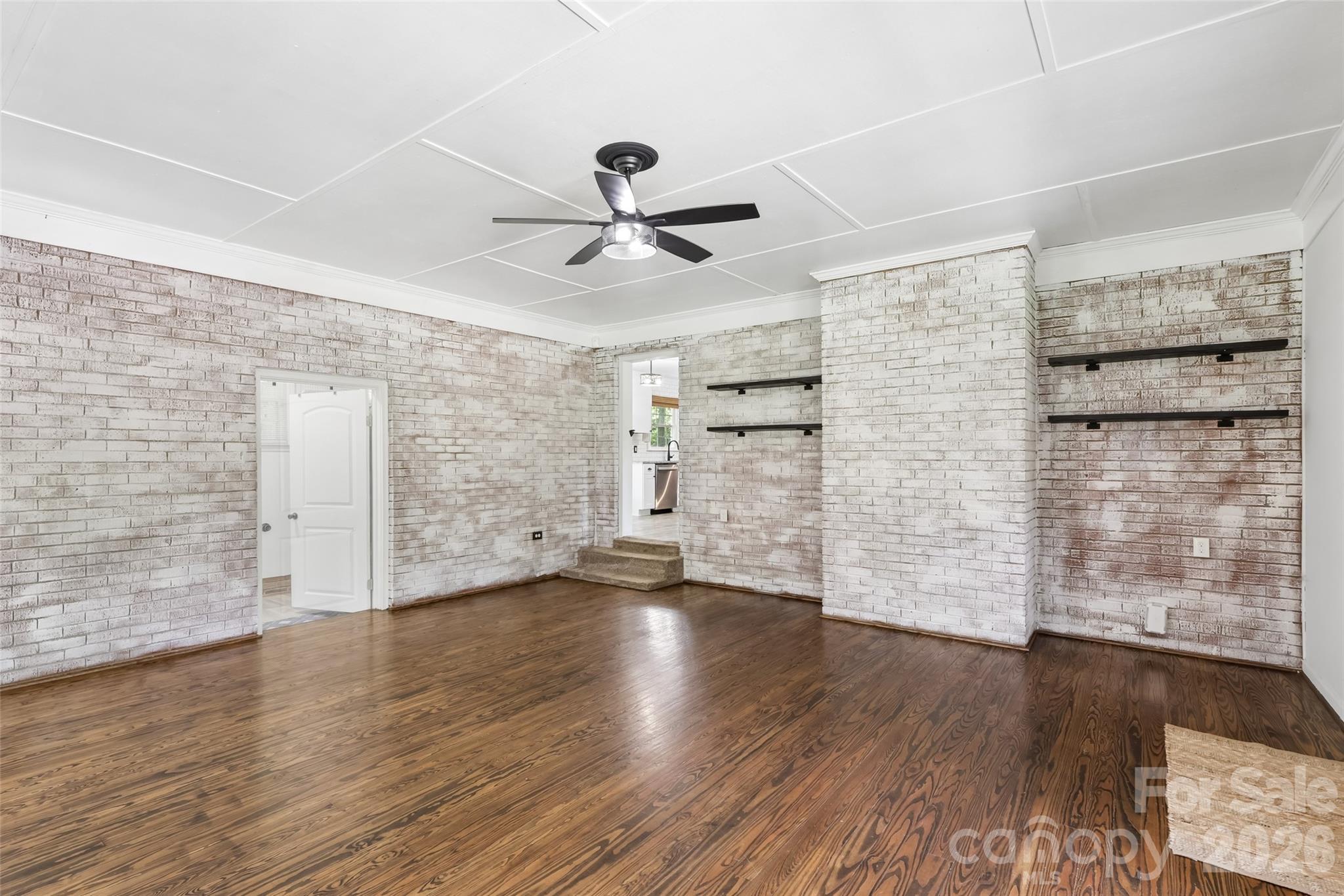 207 S Gold Branch Road — Richfield
