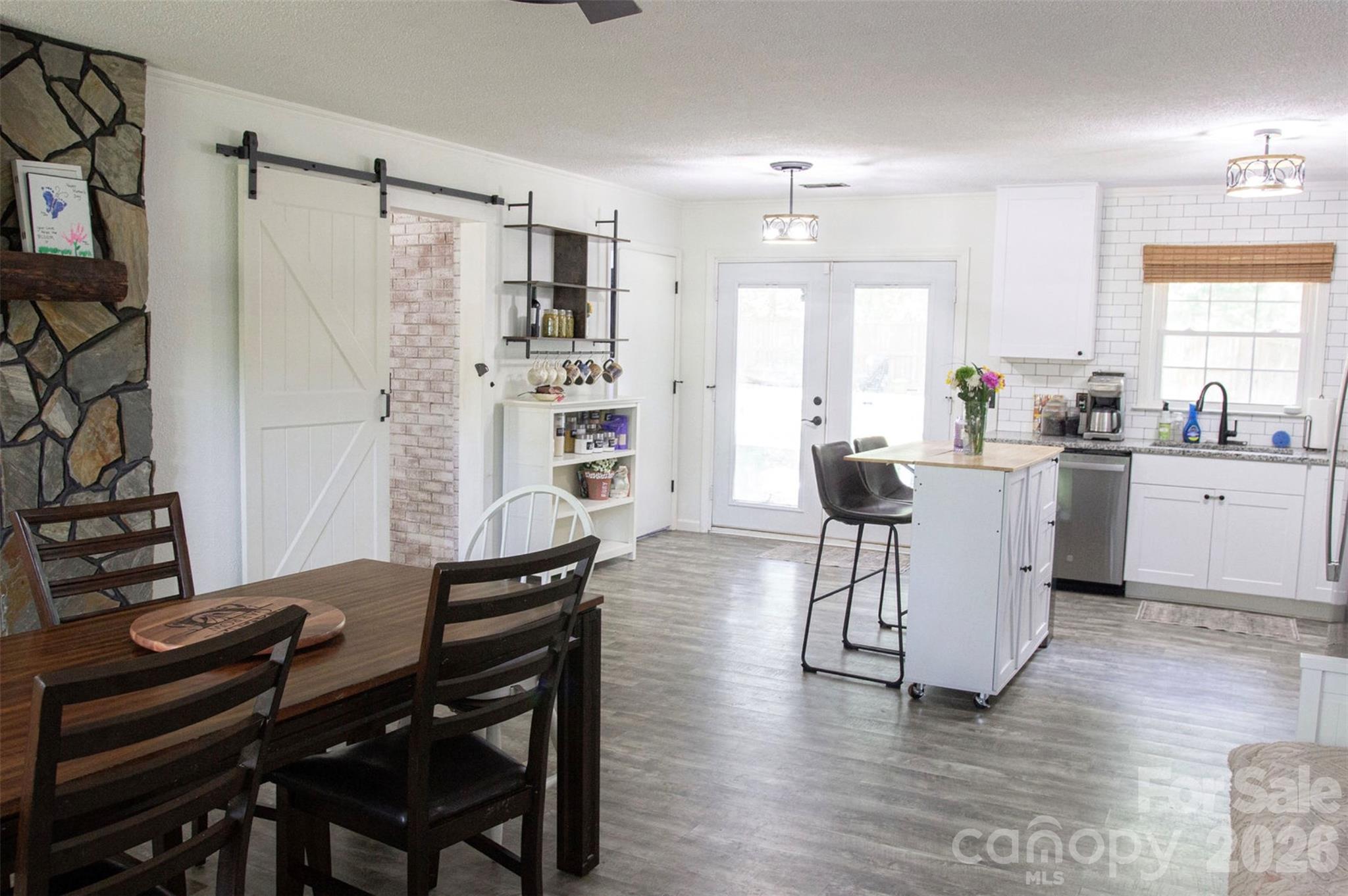 207 S Gold Branch Road — Richfield