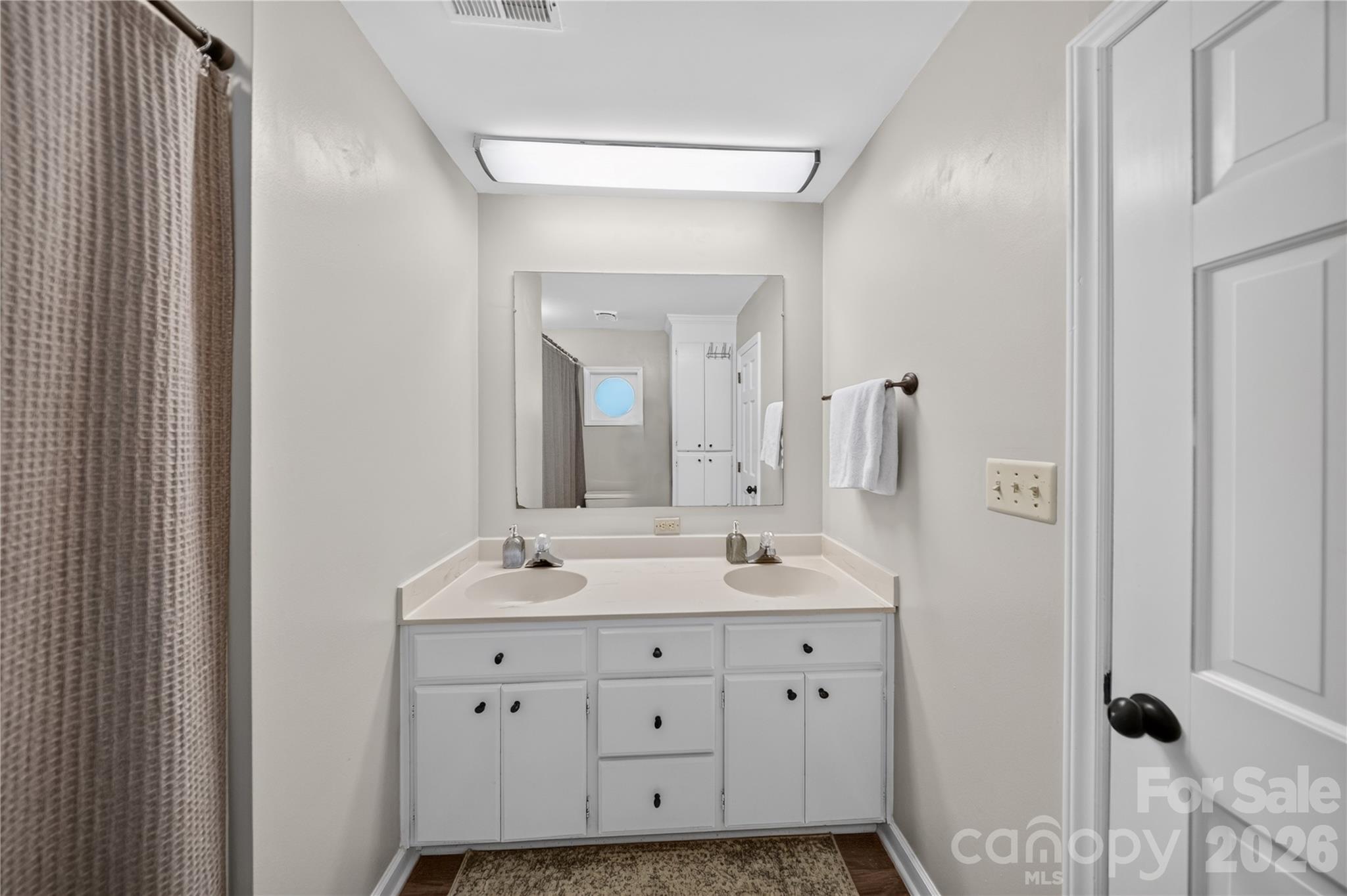 7407 Newmans Lane — Charlotte